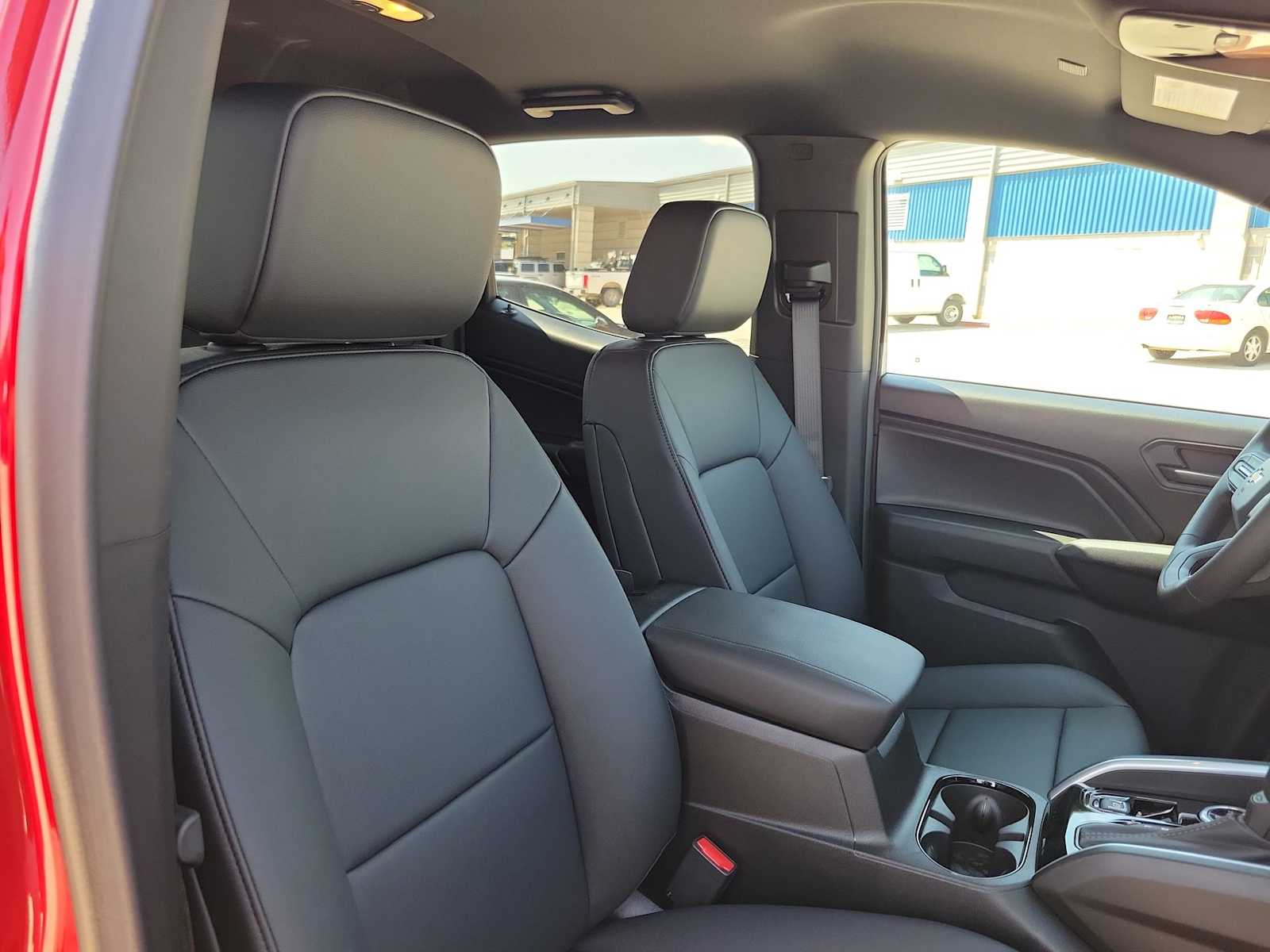 Thumbnail: 2026 Chevrolet Colorado - 14