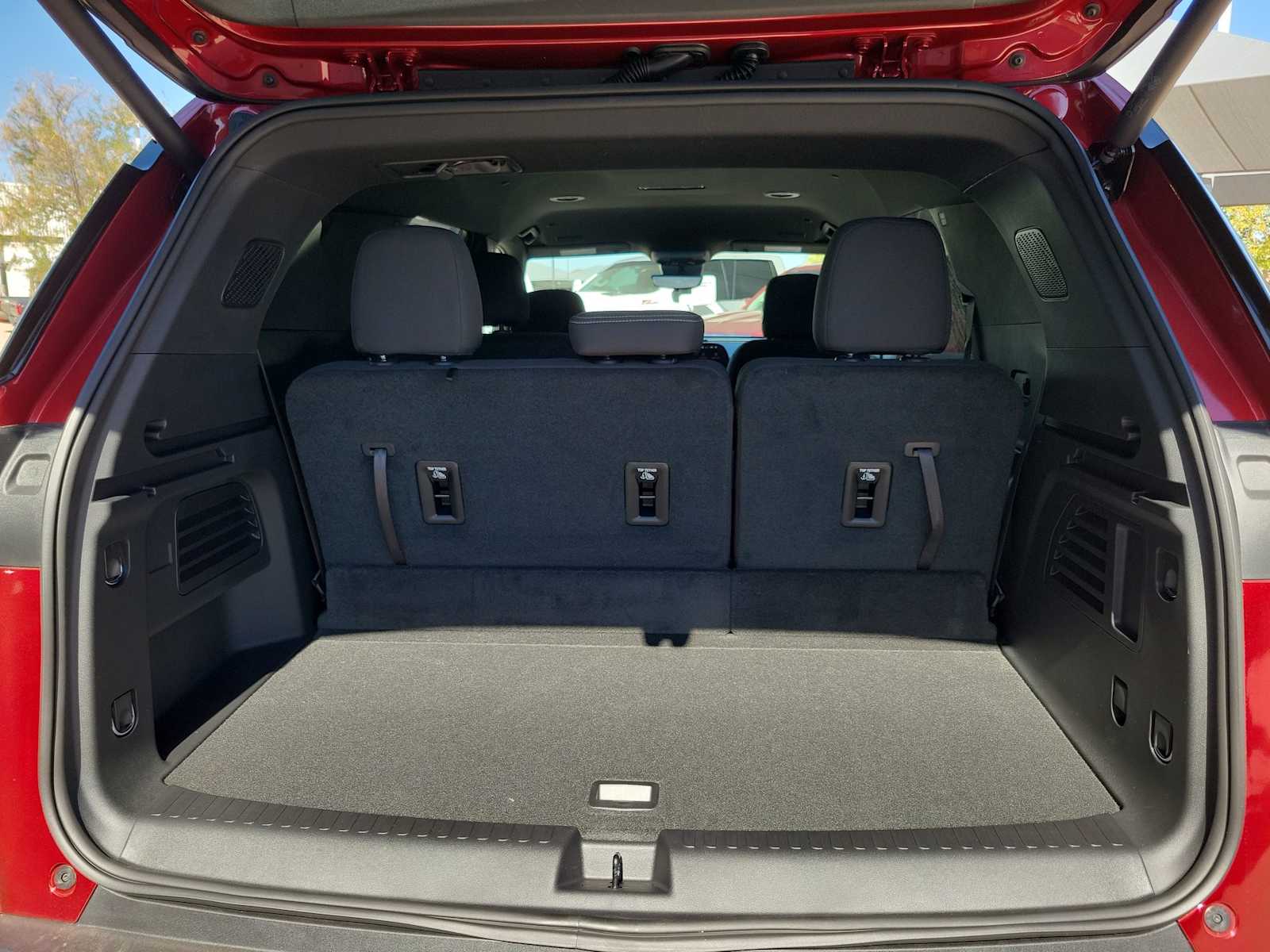 Thumbnail: 2026 Chevrolet Traverse - 19