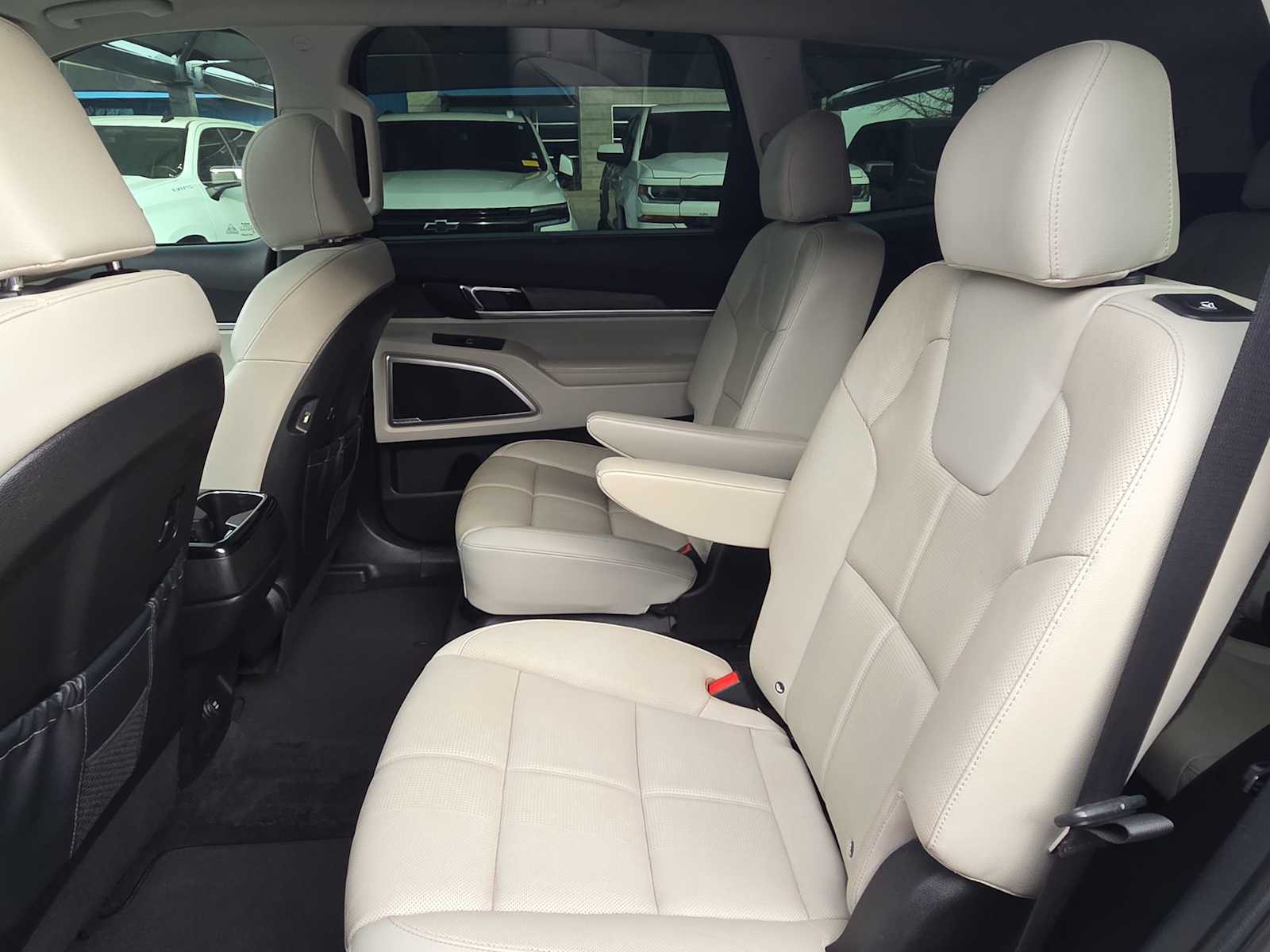 Thumbnail: 2022 Kia Telluride - 12