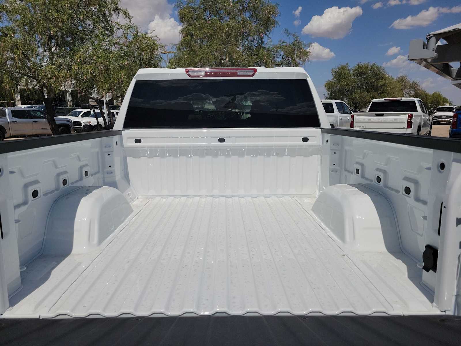 Thumbnail: 2026 Chevrolet Silverado 1500 - 19