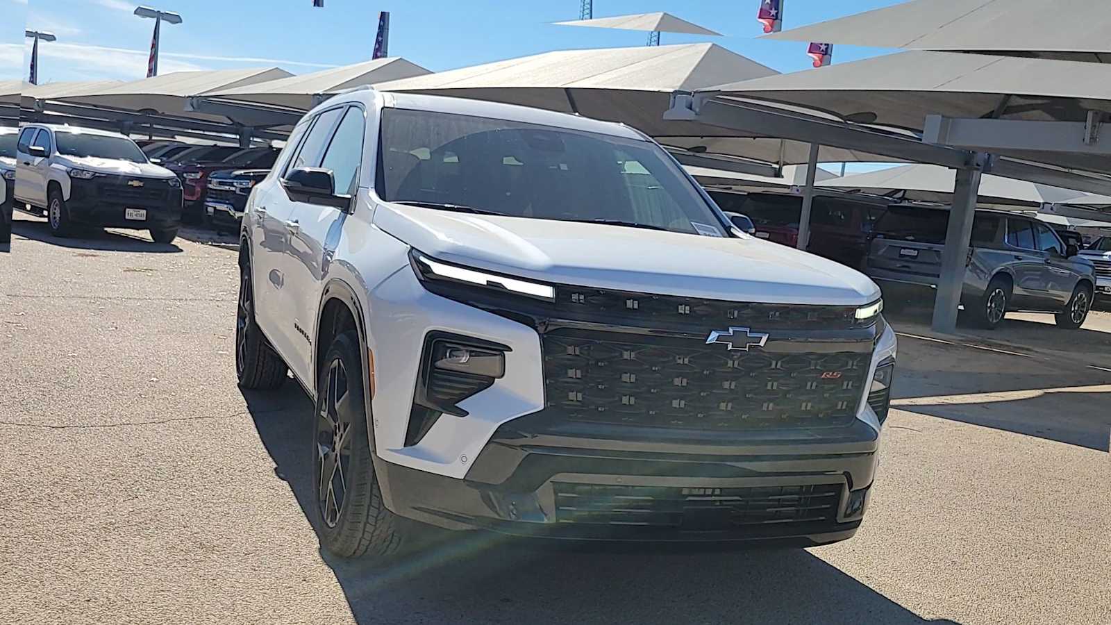 Thumbnail: 2026 Chevrolet Traverse - 4