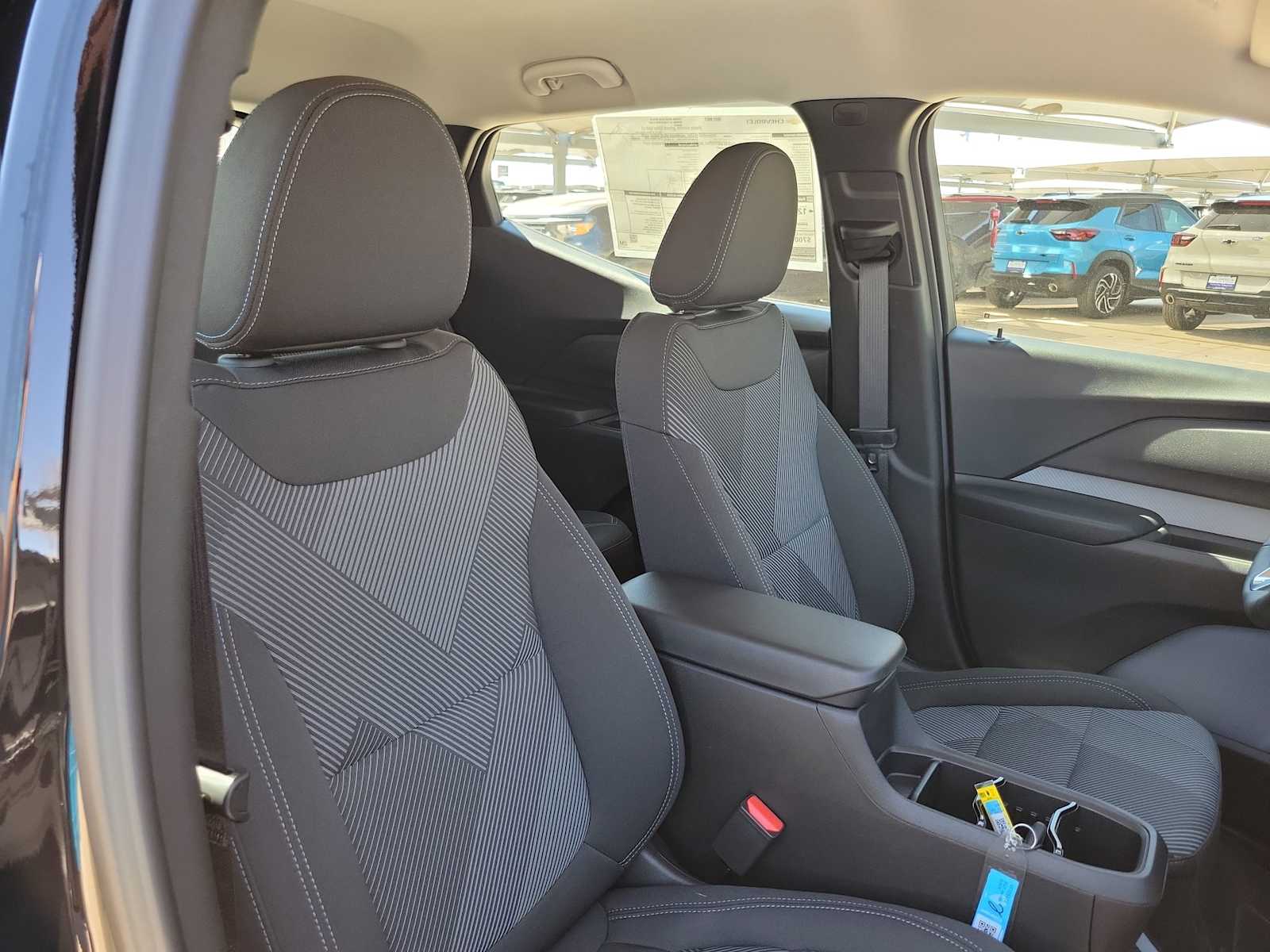 Thumbnail: 2027 Chevrolet Bolt EV - 18