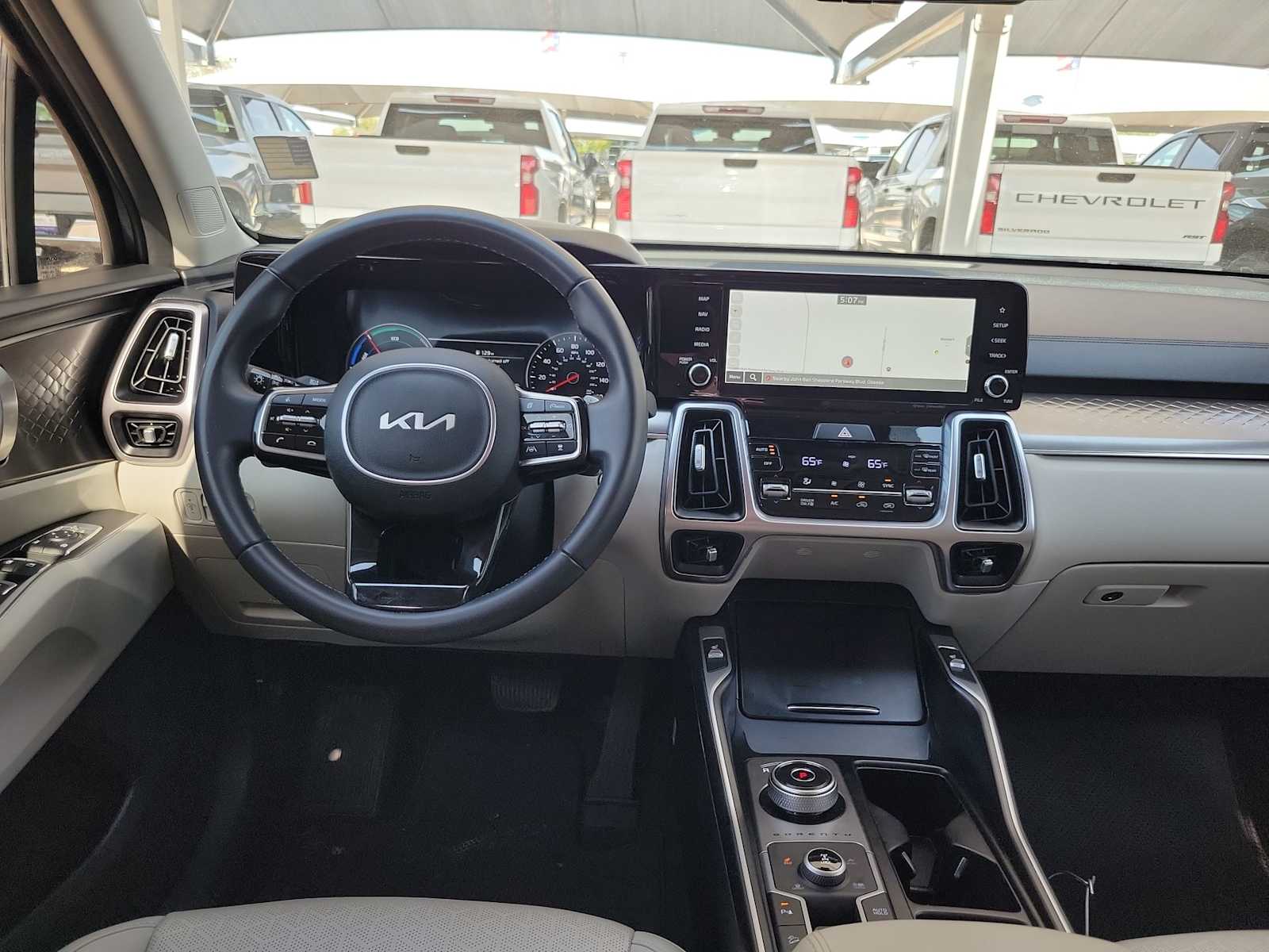 Thumbnail: 2023 Kia Sorento - 10