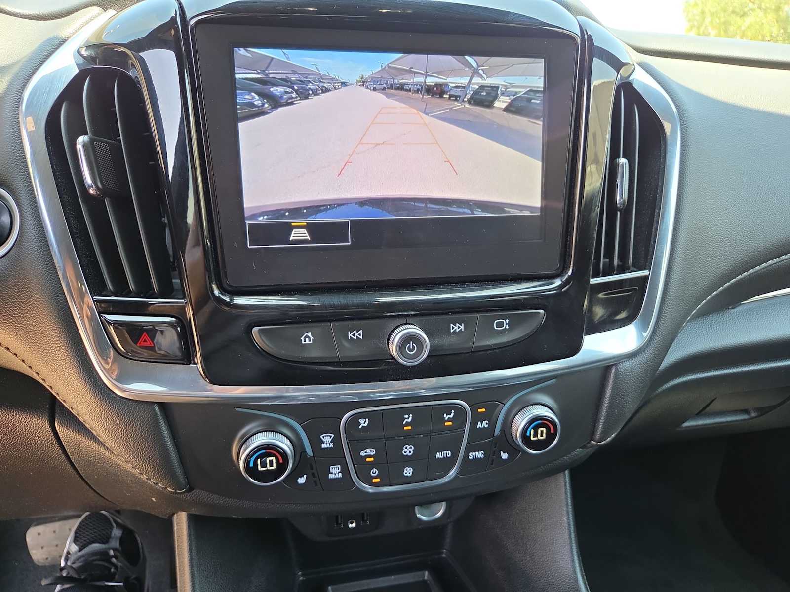 Thumbnail: 2023 Chevrolet Traverse - 24