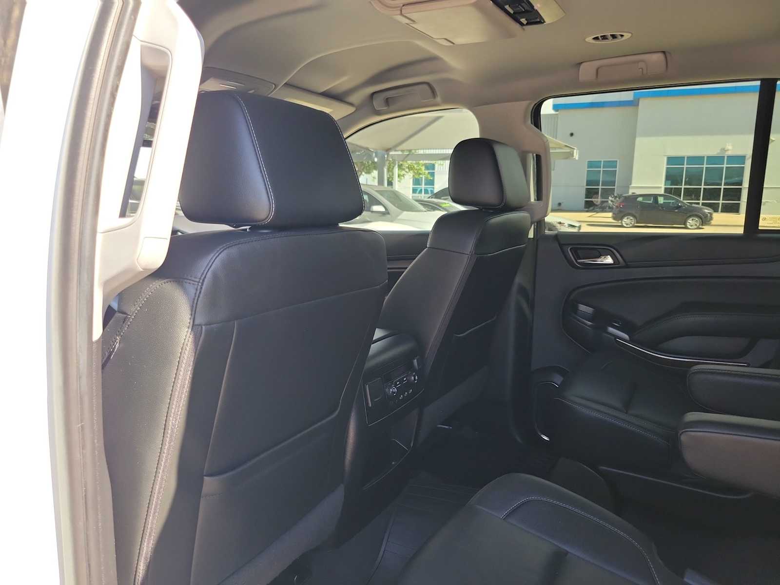 Thumbnail: 2020 Chevrolet Tahoe - 16