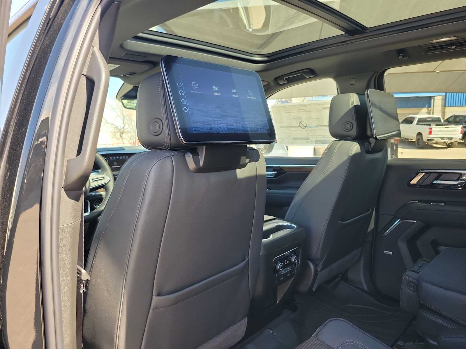 Thumbnail: 2026 Chevrolet Suburban - 16