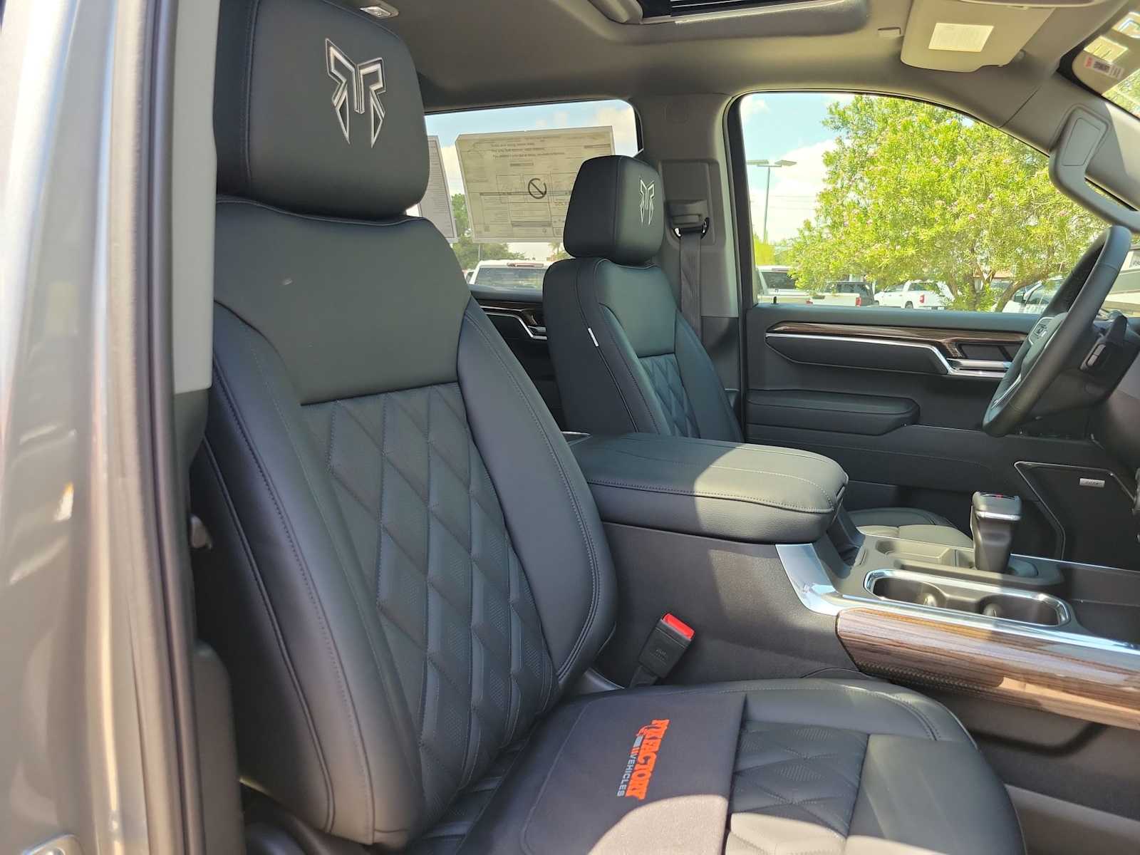 Thumbnail: 2025 Chevrolet Silverado 1500 - 14