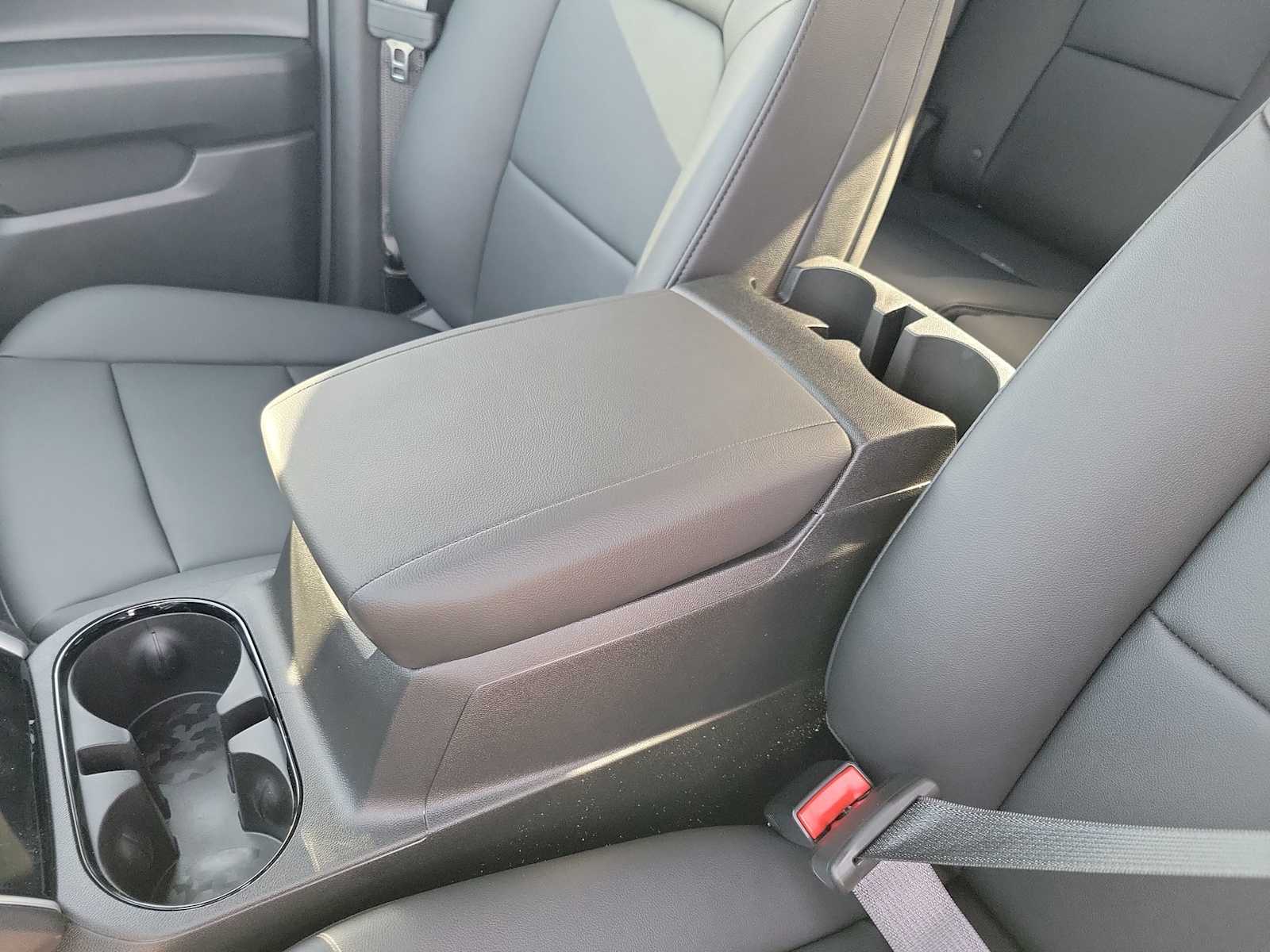 Thumbnail: 2026 Chevrolet Colorado - 24