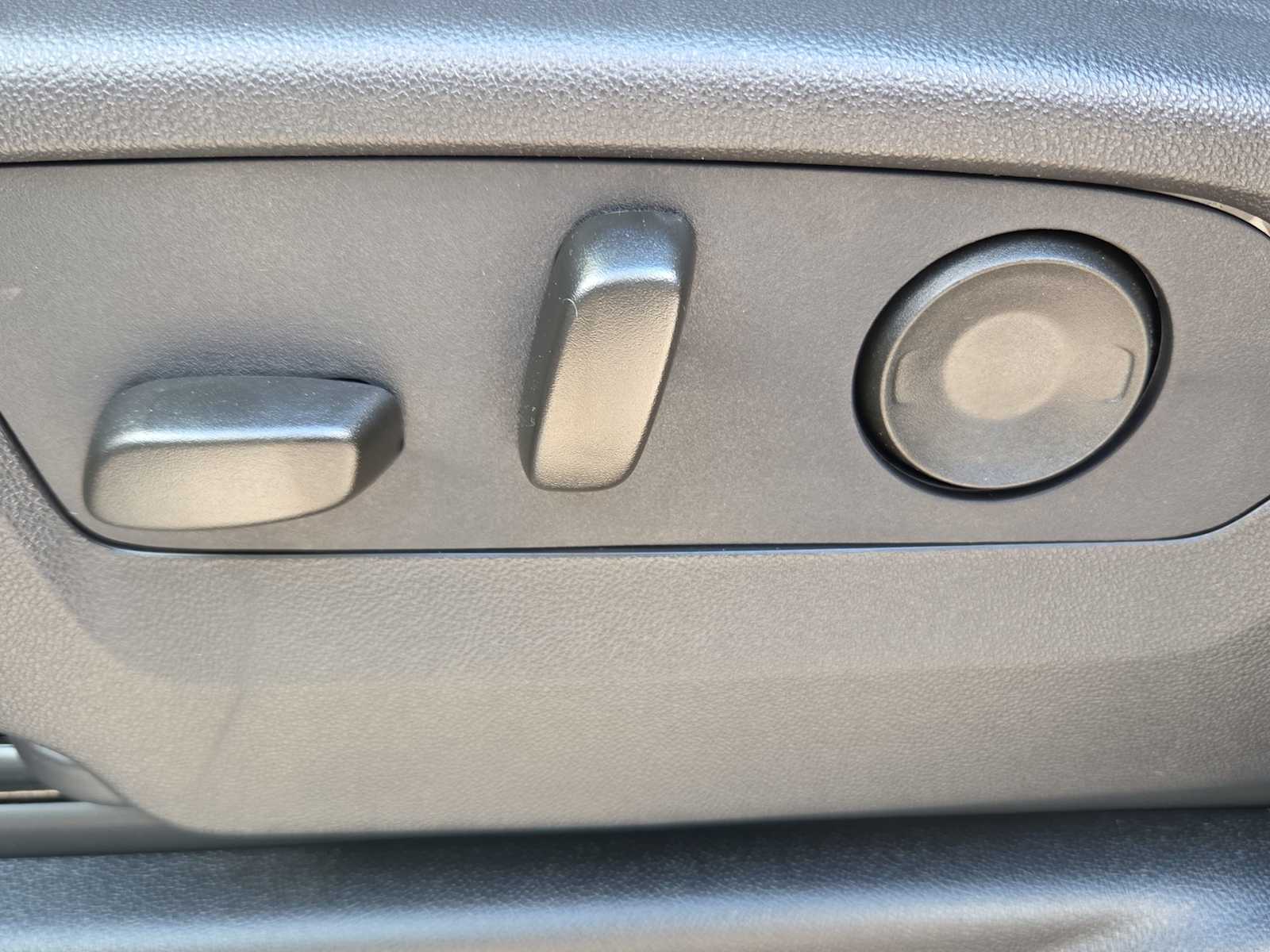 Thumbnail: 2026 Chevrolet Tahoe - 14