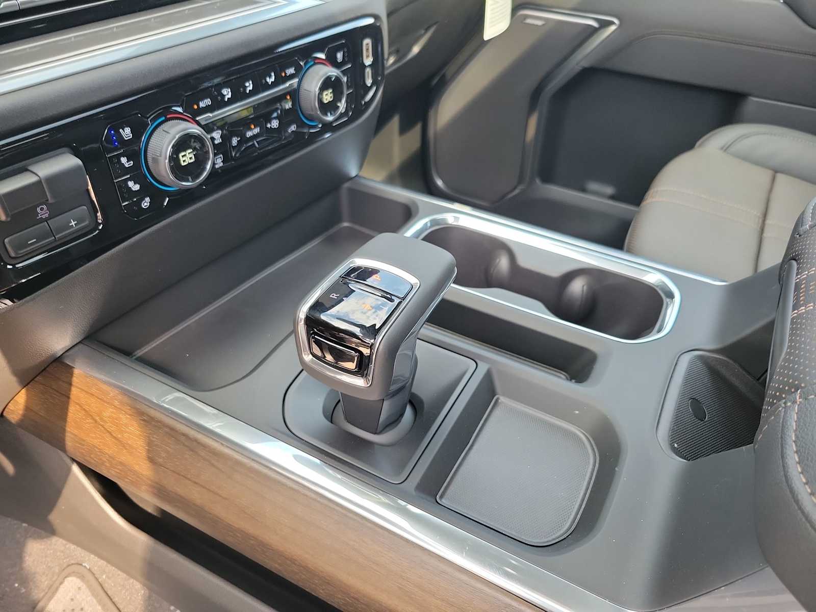 Thumbnail: 2026 Chevrolet Silverado 1500 - 17