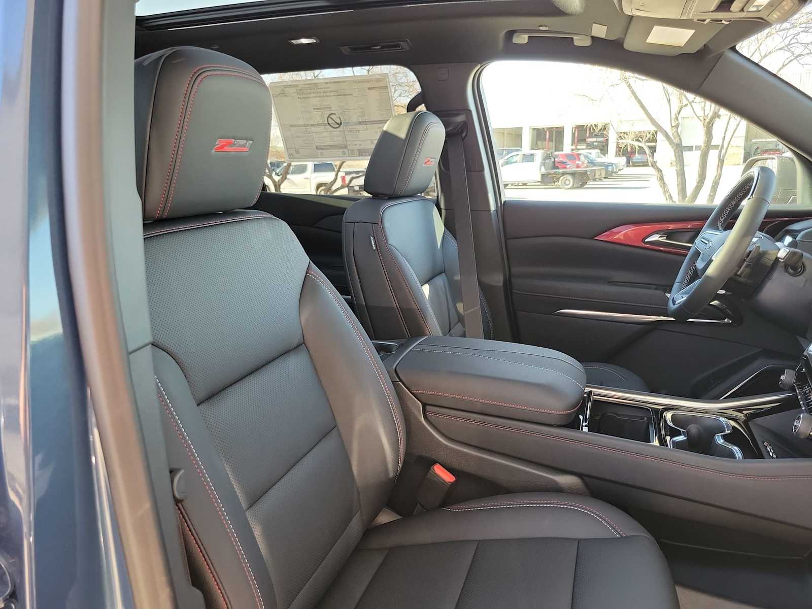 Thumbnail: 2026 Chevrolet Traverse - 10