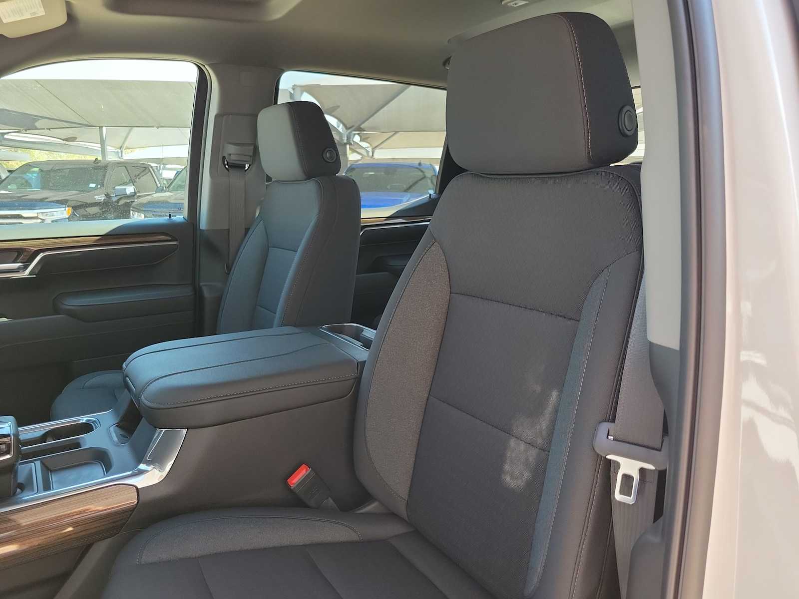 Thumbnail: 2026 Chevrolet Silverado 1500 - 11