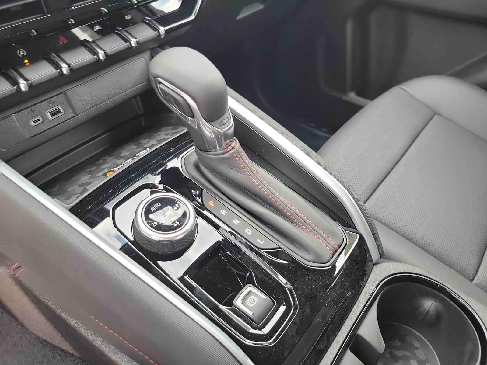 Thumbnail: 2025 Chevrolet Colorado - 17