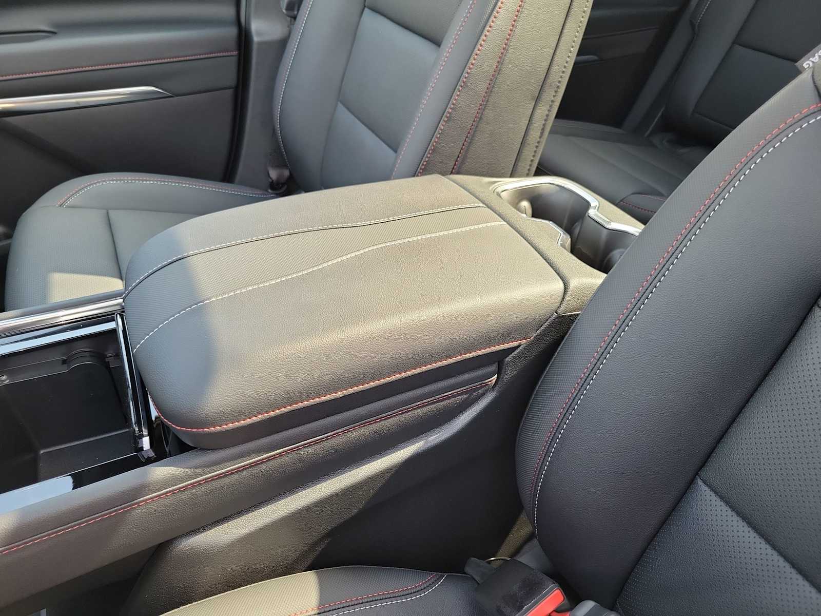 Thumbnail: 2026 Chevrolet Traverse - 16