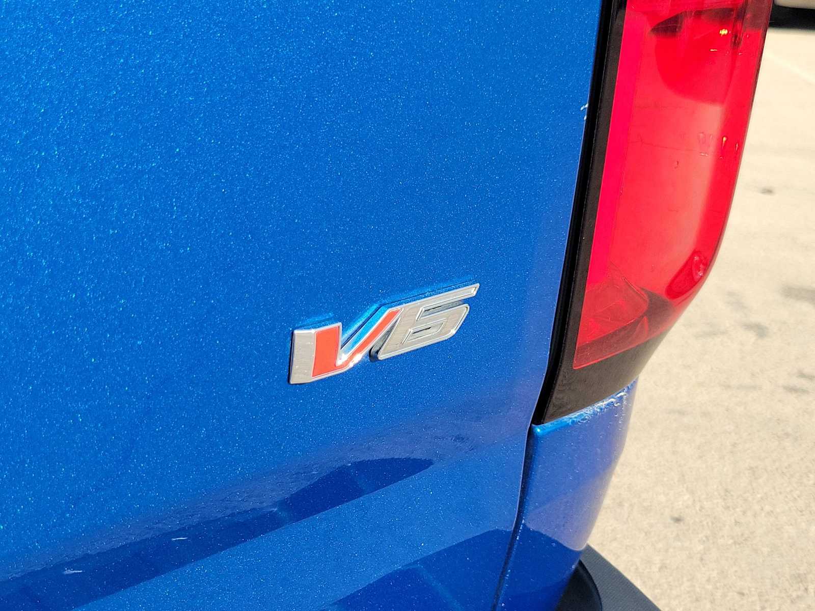 Thumbnail: 2022 Chevrolet Colorado - 7