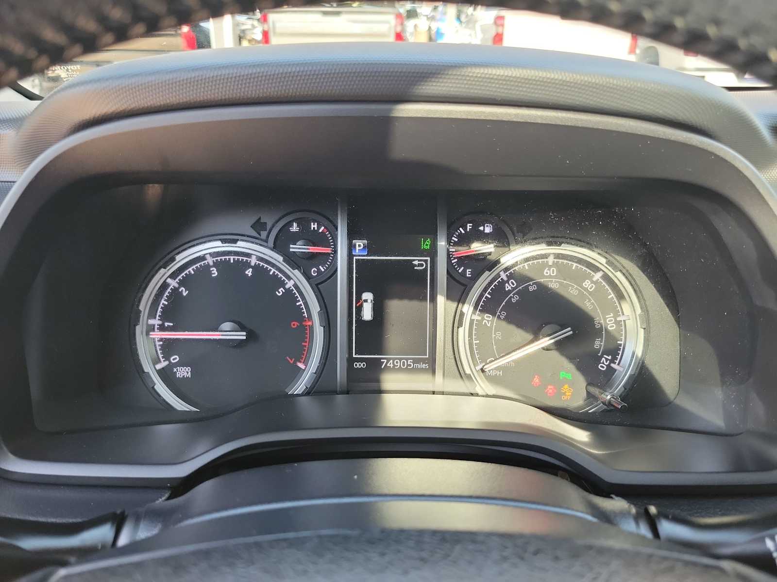 Thumbnail: 2021 Toyota 4Runner - 18