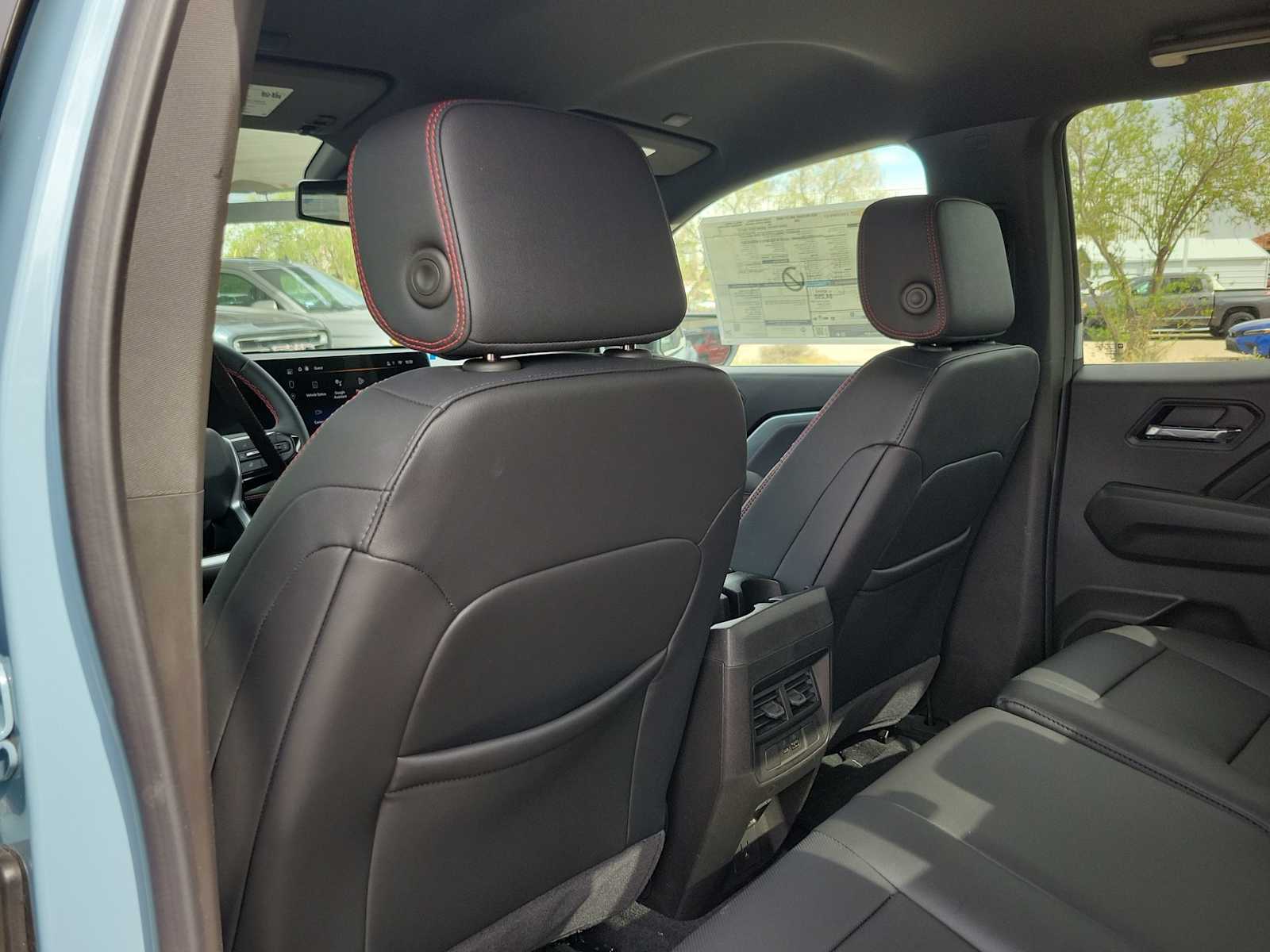 Thumbnail: 2025 Chevrolet Colorado - 12