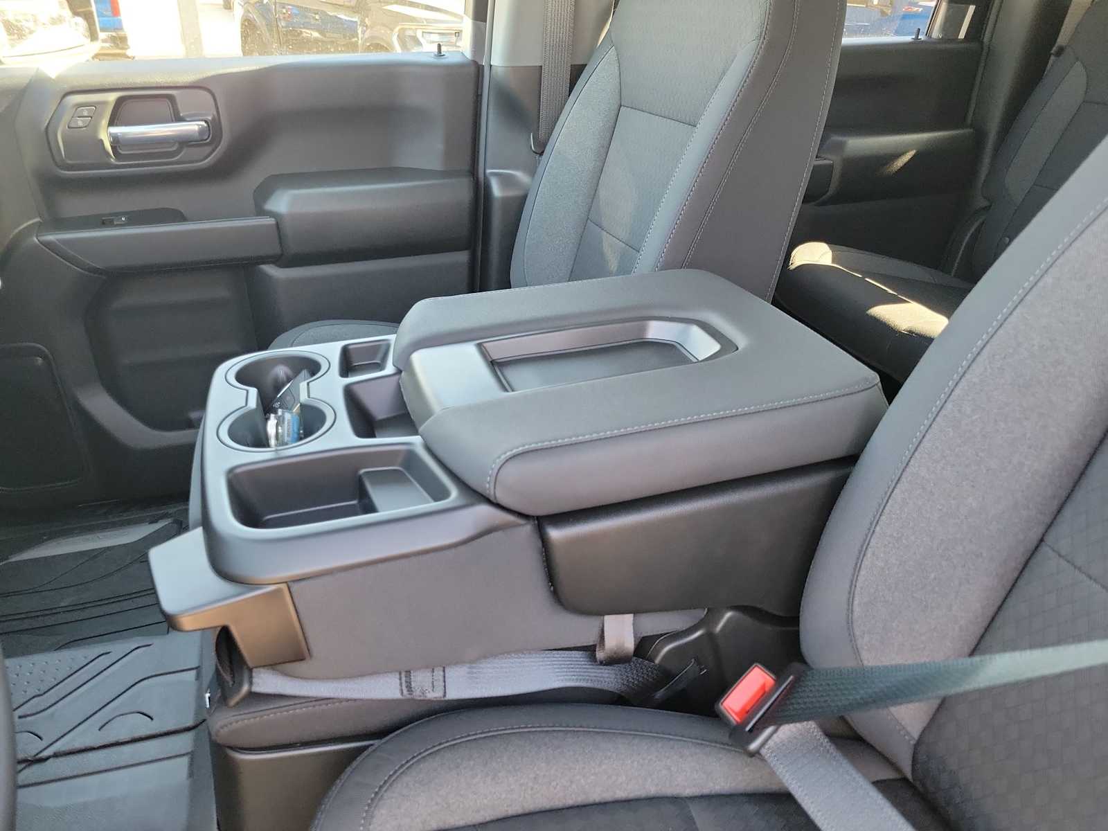 Thumbnail: 2026 Chevrolet Silverado 2500 - 16