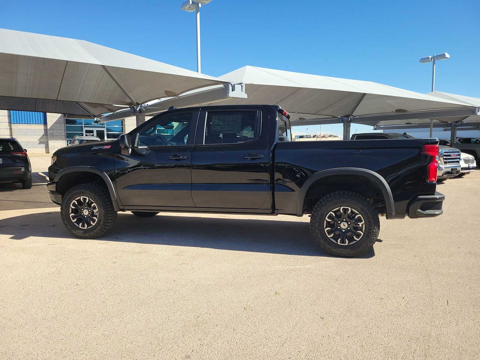 Thumbnail: 2026 Chevrolet Silverado 1500 - 3