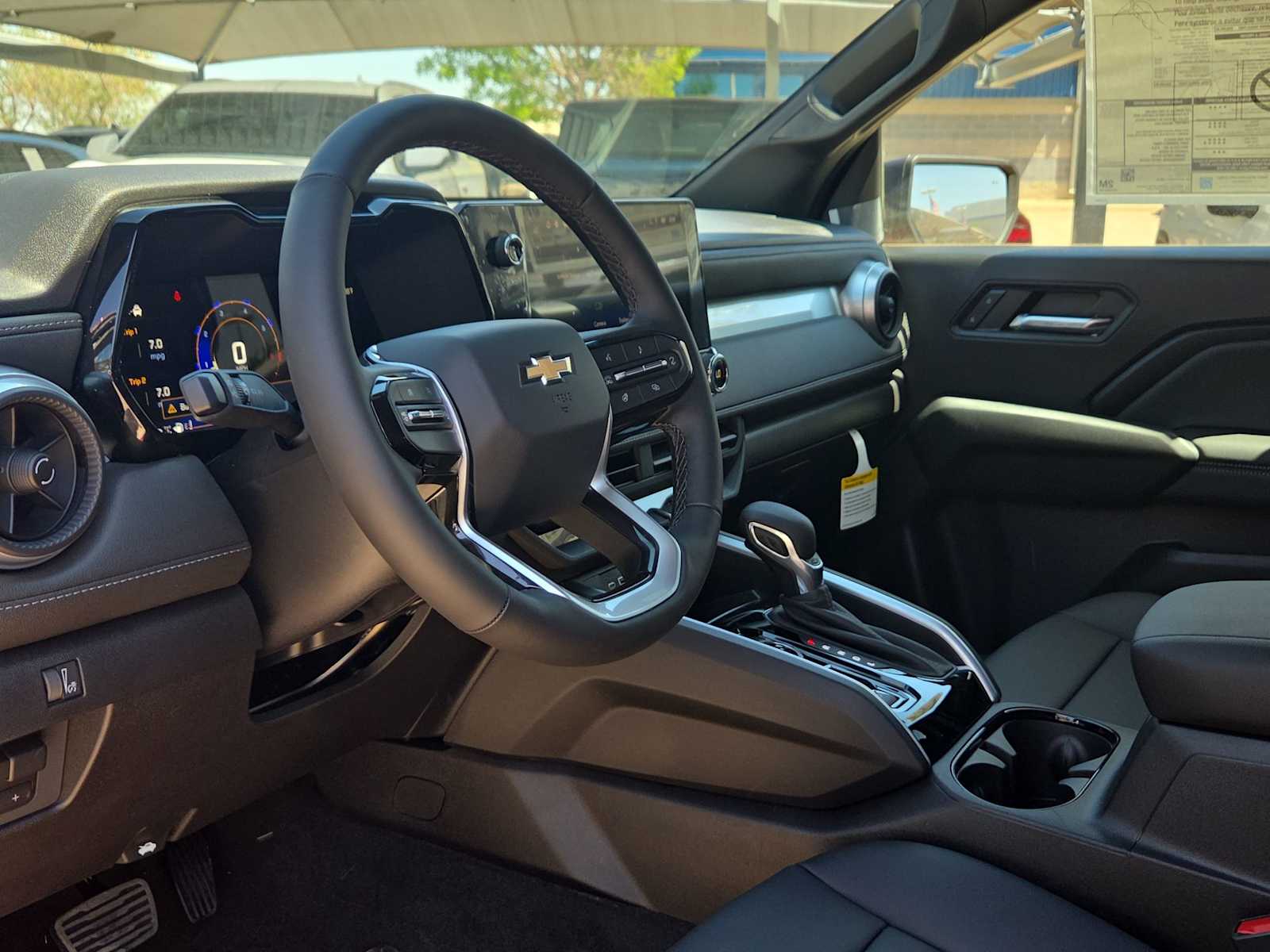 Thumbnail: 2026 Chevrolet Colorado - 10