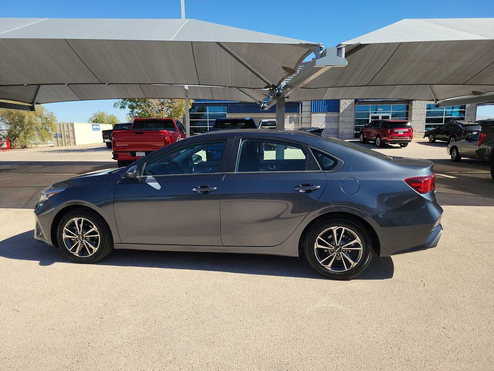 Thumbnail: 2023 Kia Forte - 3