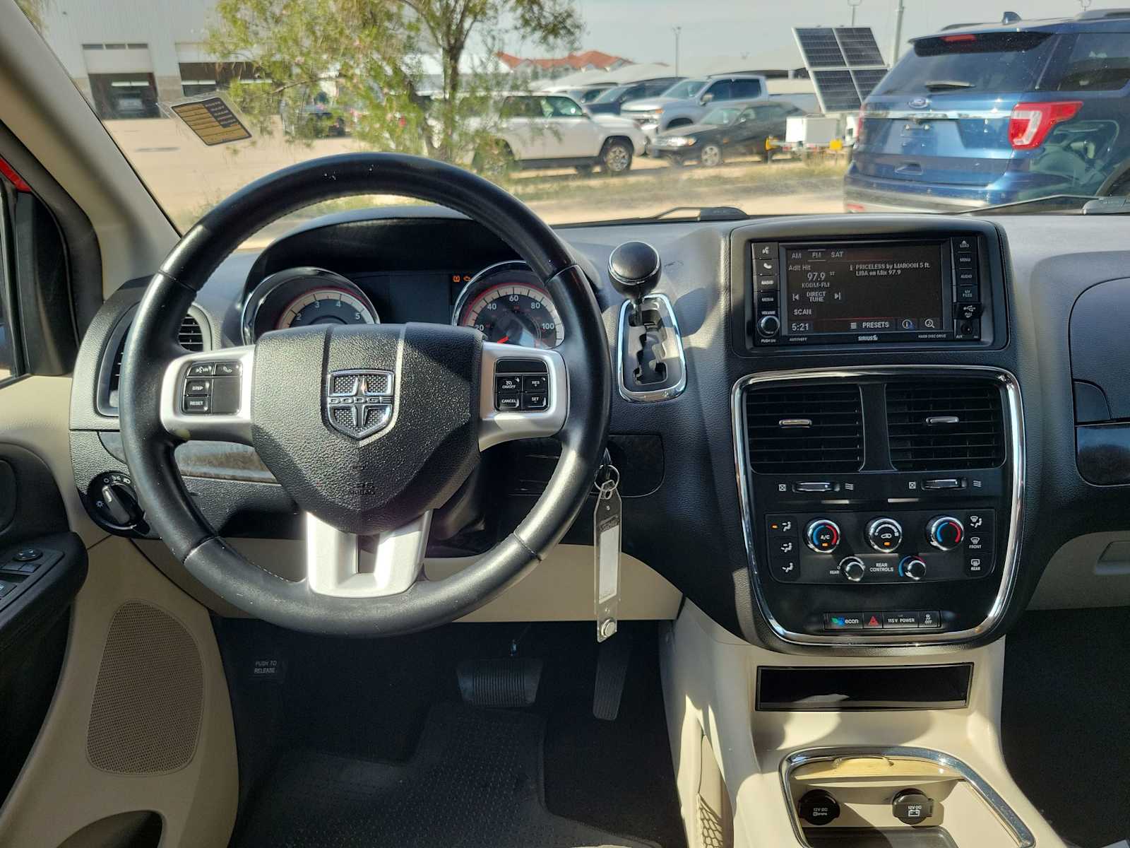 Thumbnail: 2013 Dodge Grand Caravan - 10
