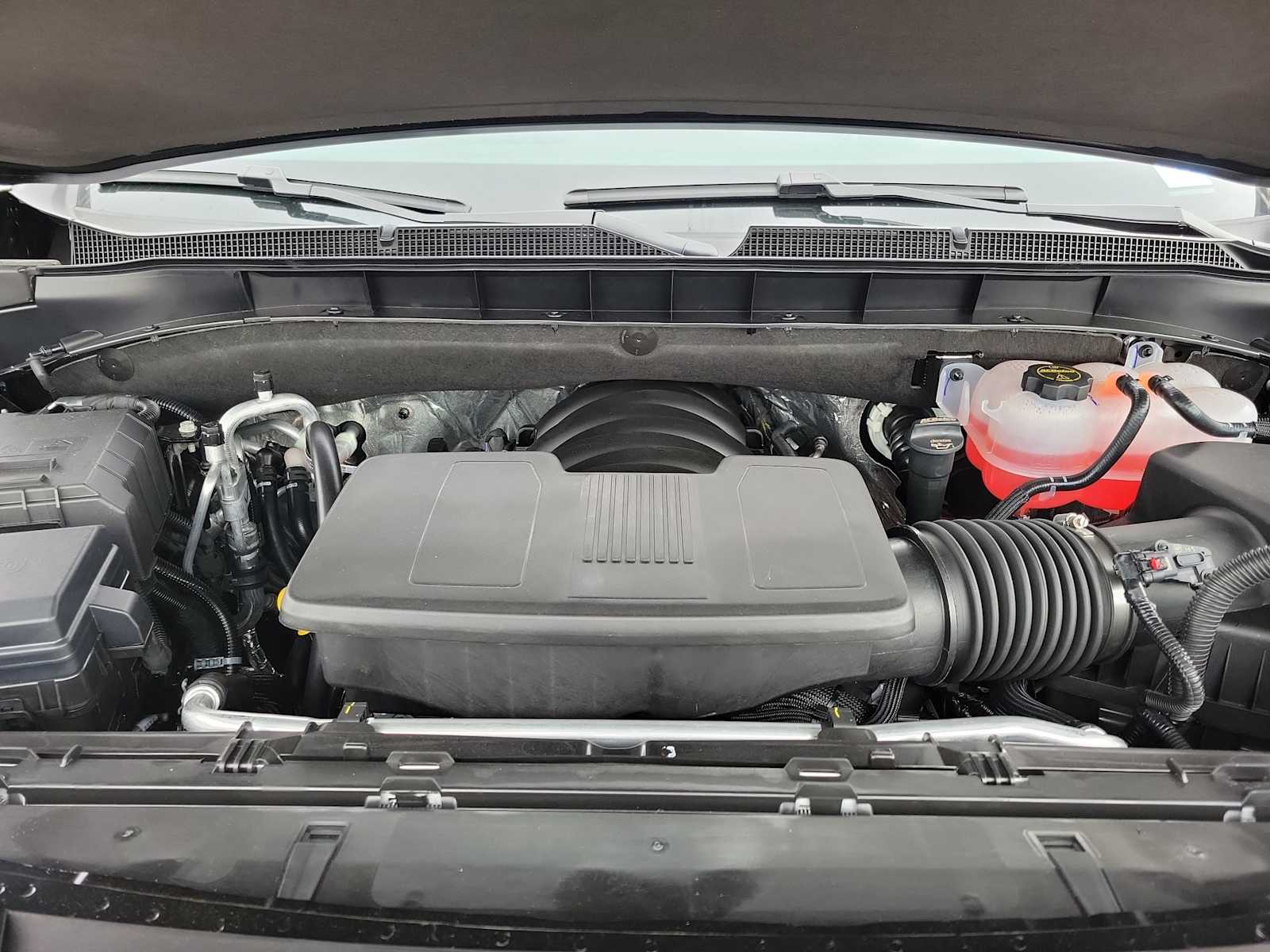 Thumbnail: 2026 Chevrolet Suburban - 5