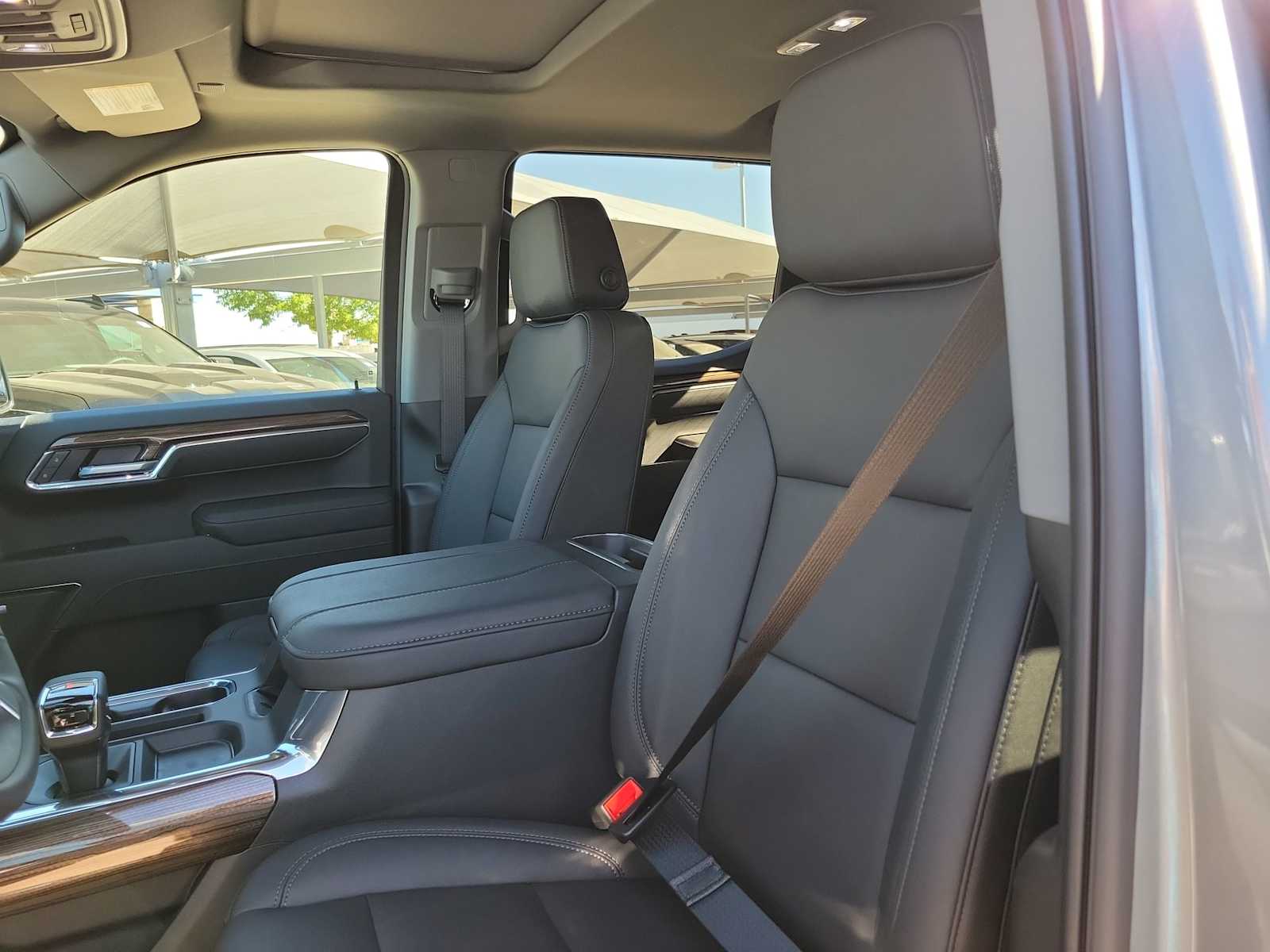 Thumbnail: 2026 Chevrolet Silverado 1500 - 11