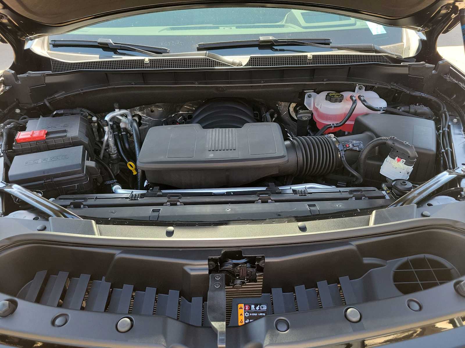 Thumbnail: 2025 Chevrolet Tahoe - 9