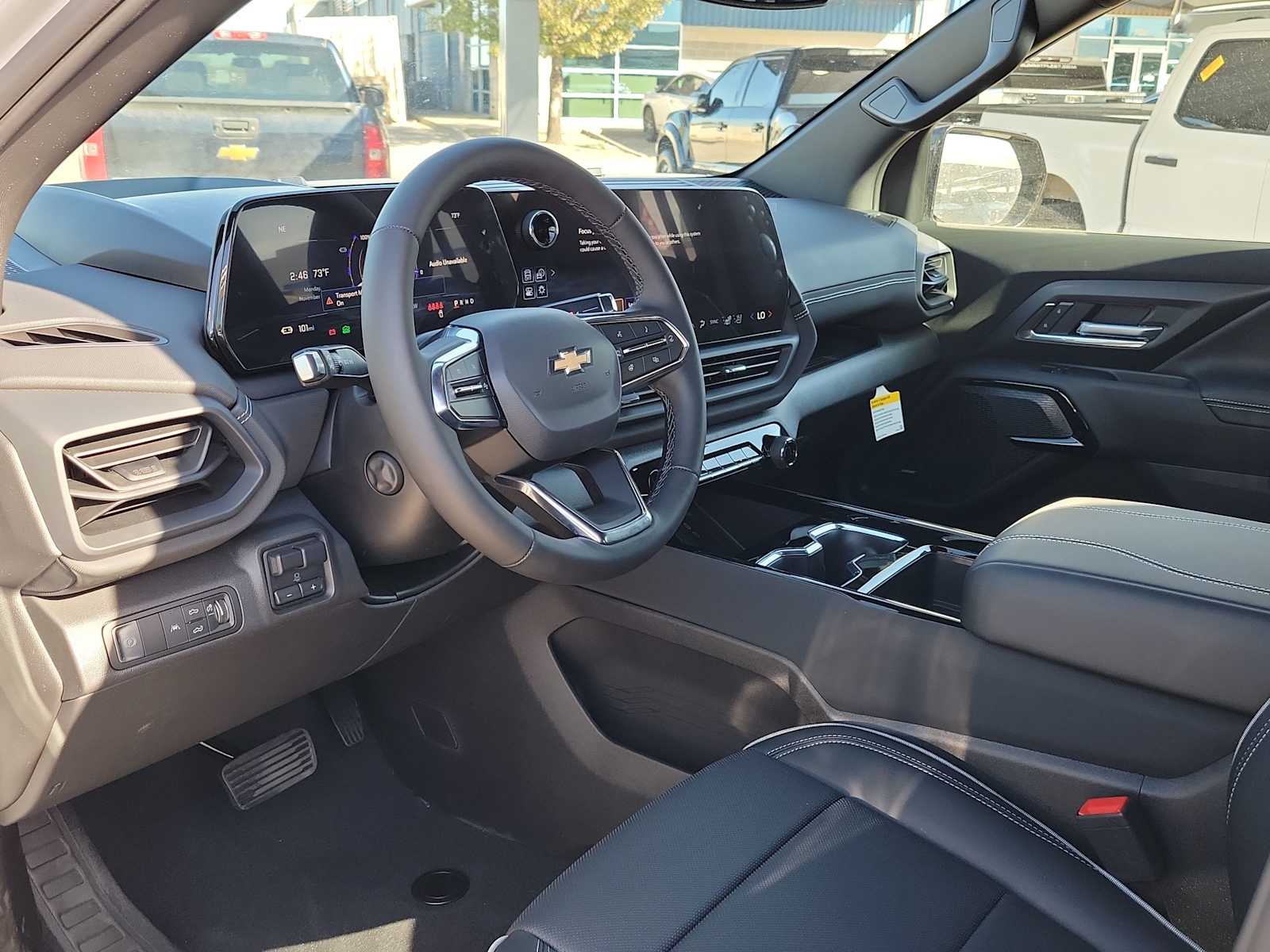 Thumbnail: 2025 Chevrolet Silverado EV - 2