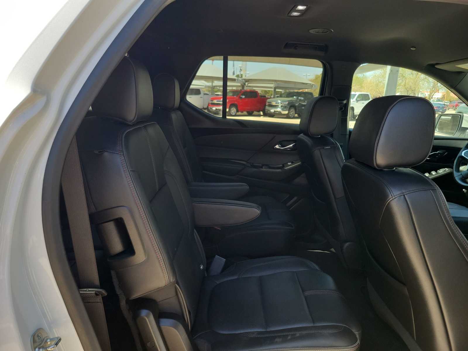 Thumbnail: 2023 Chevrolet Traverse - 9