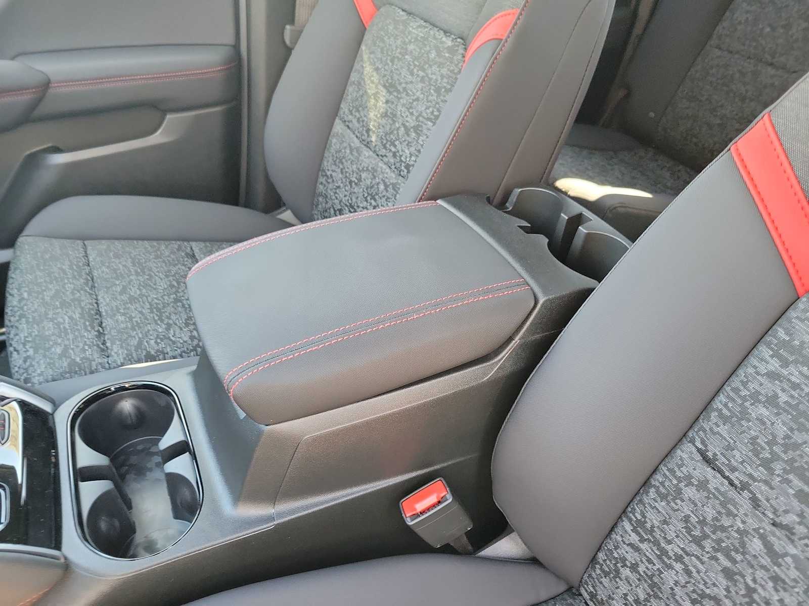 Thumbnail: 2026 Chevrolet Colorado - 16