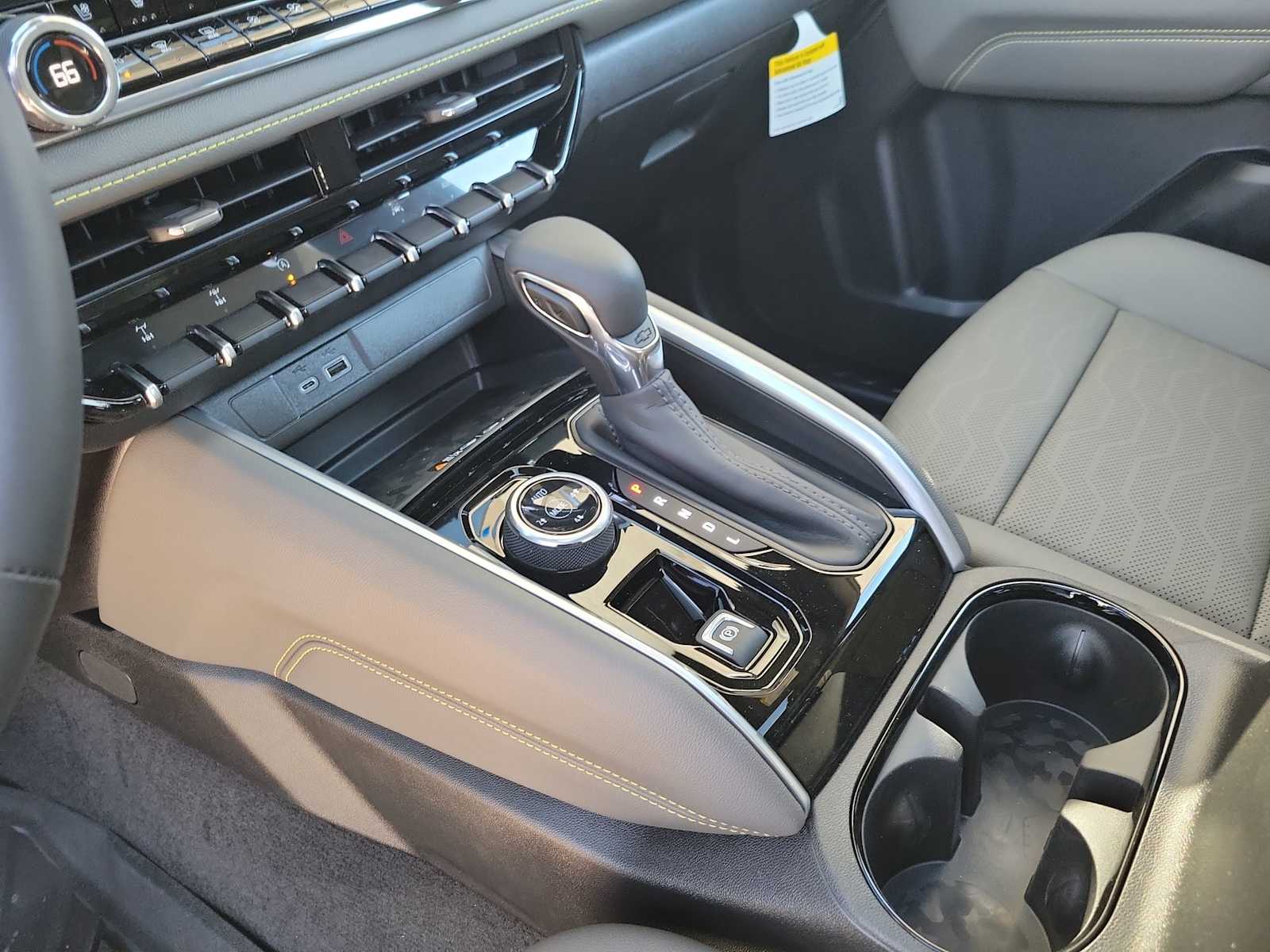 Thumbnail: 2026 Chevrolet Colorado - 17