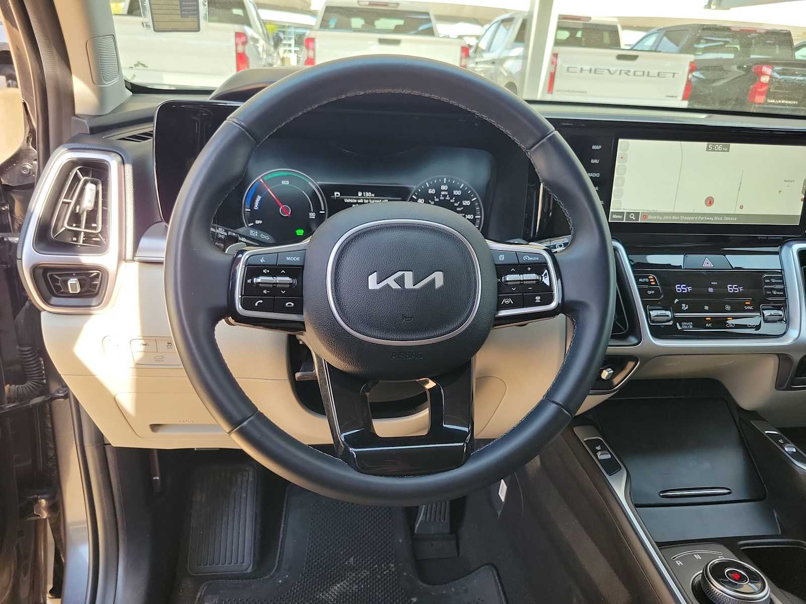 Thumbnail: 2023 Kia Sorento - 15