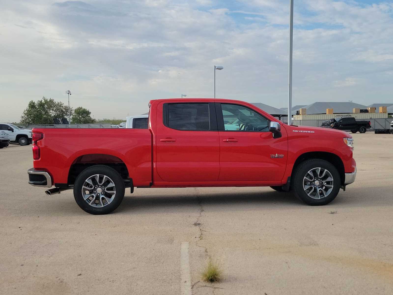 Thumbnail: 2026 Chevrolet Silverado 1500 - 9
