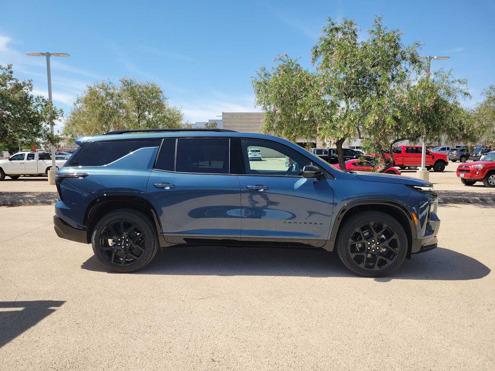 Thumbnail: 2026 Chevrolet Traverse - 9