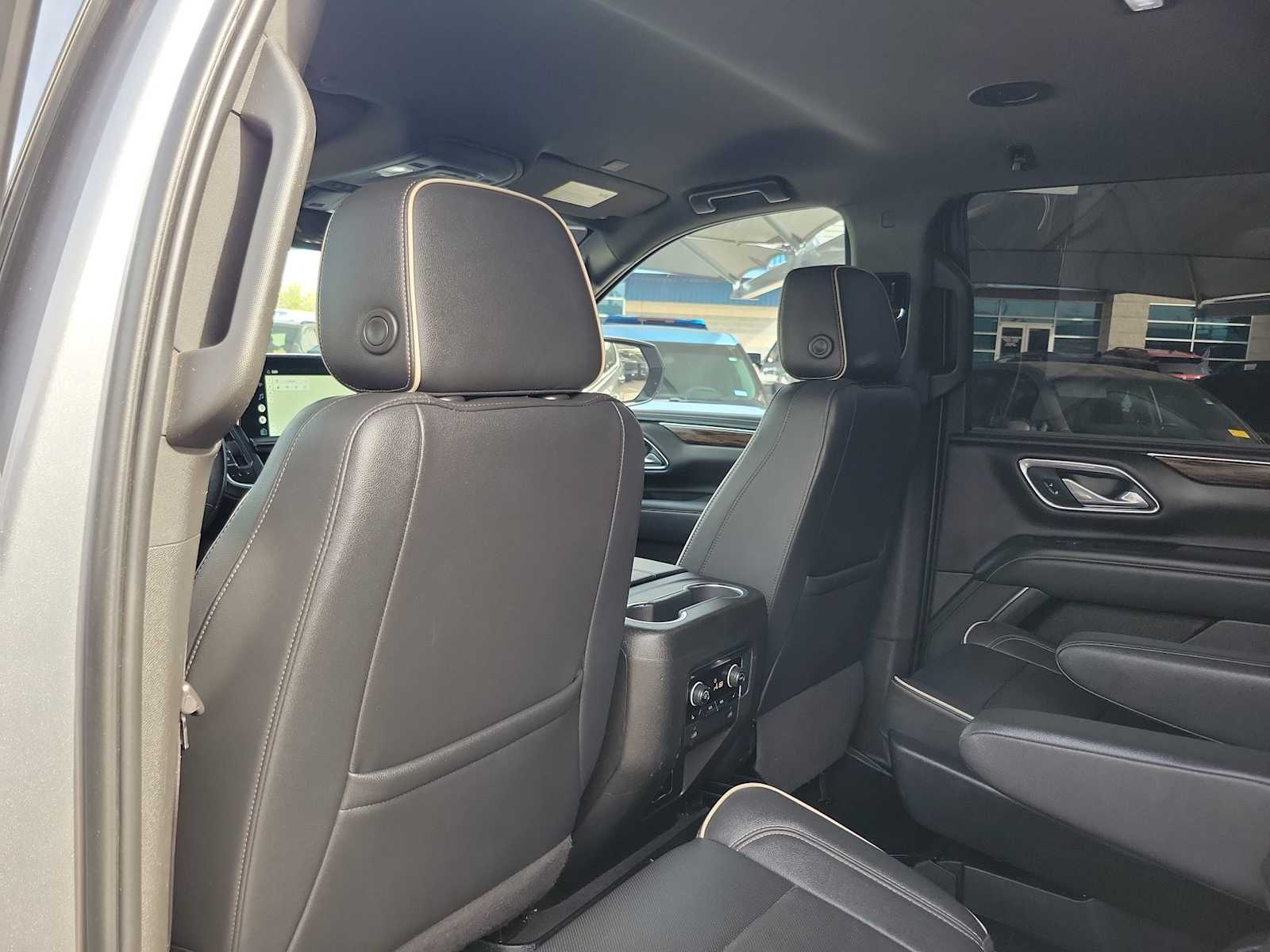 Thumbnail: 2022 Chevrolet Tahoe - 12