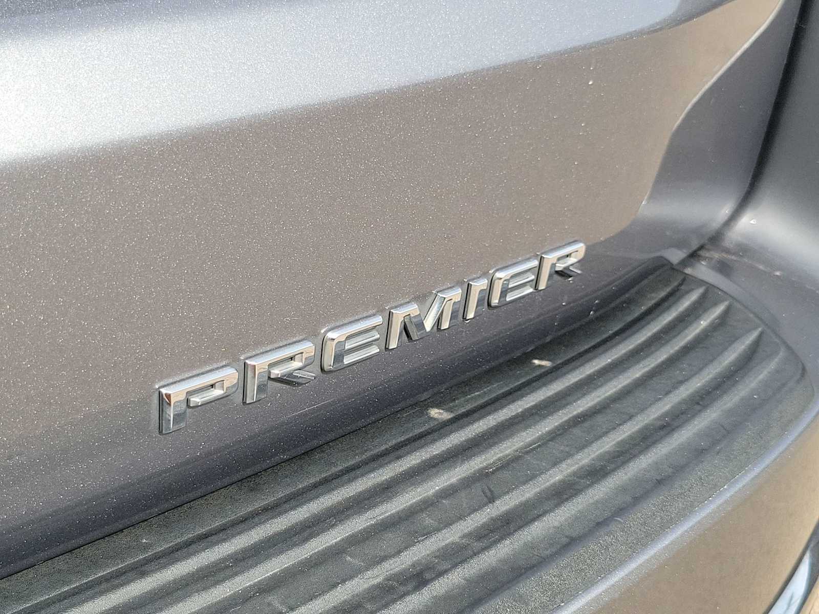 Thumbnail: 2022 Chevrolet Tahoe - 7