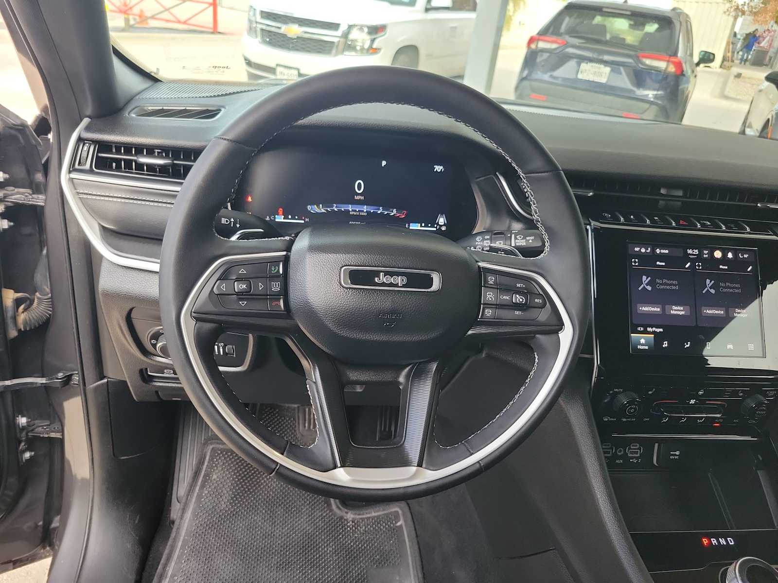 Thumbnail: 2023 Jeep Grand Cherokee - 15