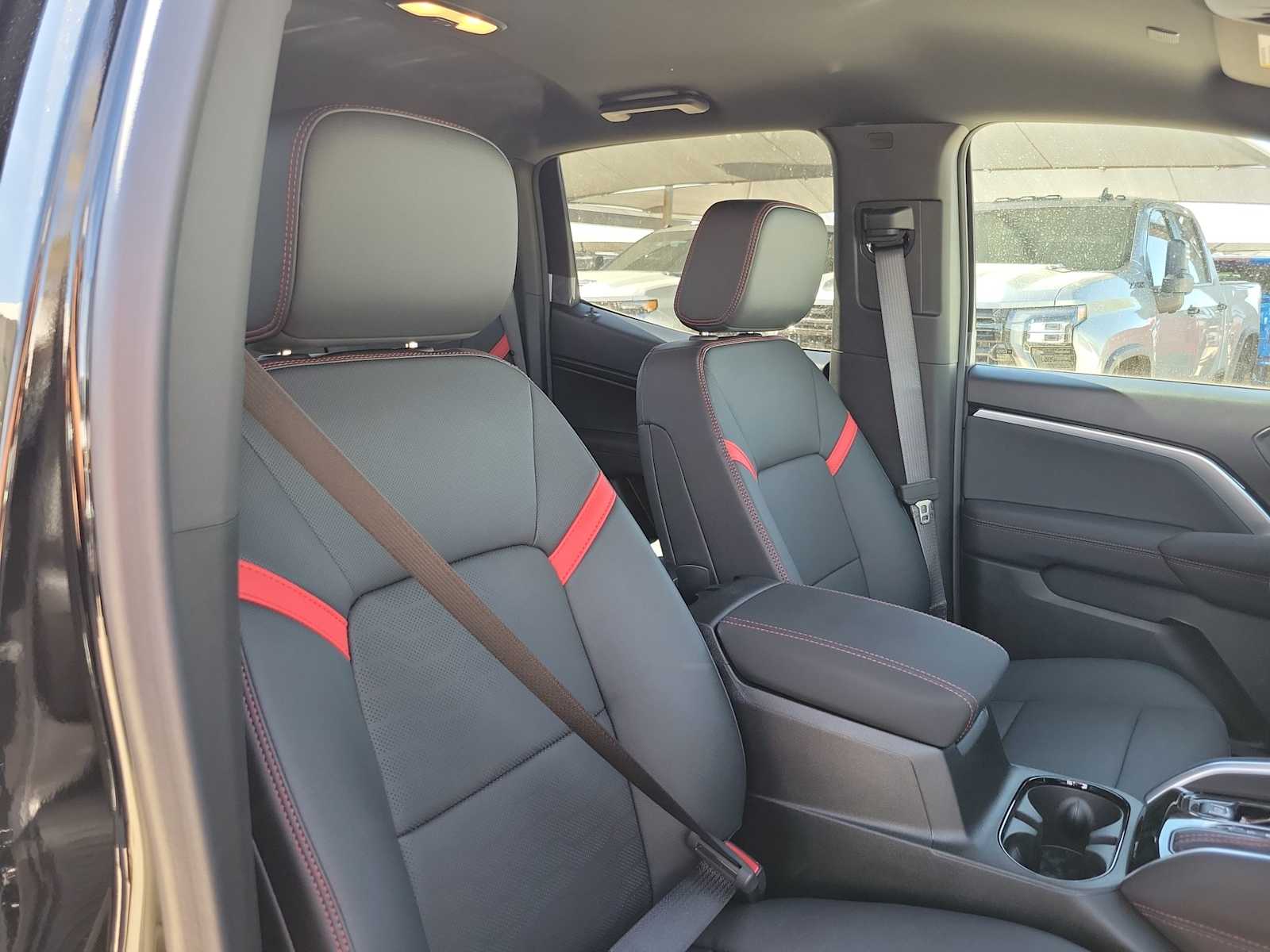 Thumbnail: 2026 Chevrolet Colorado - 14