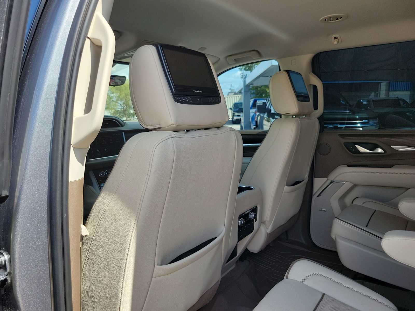 Thumbnail: 2022 GMC Yukon - 12