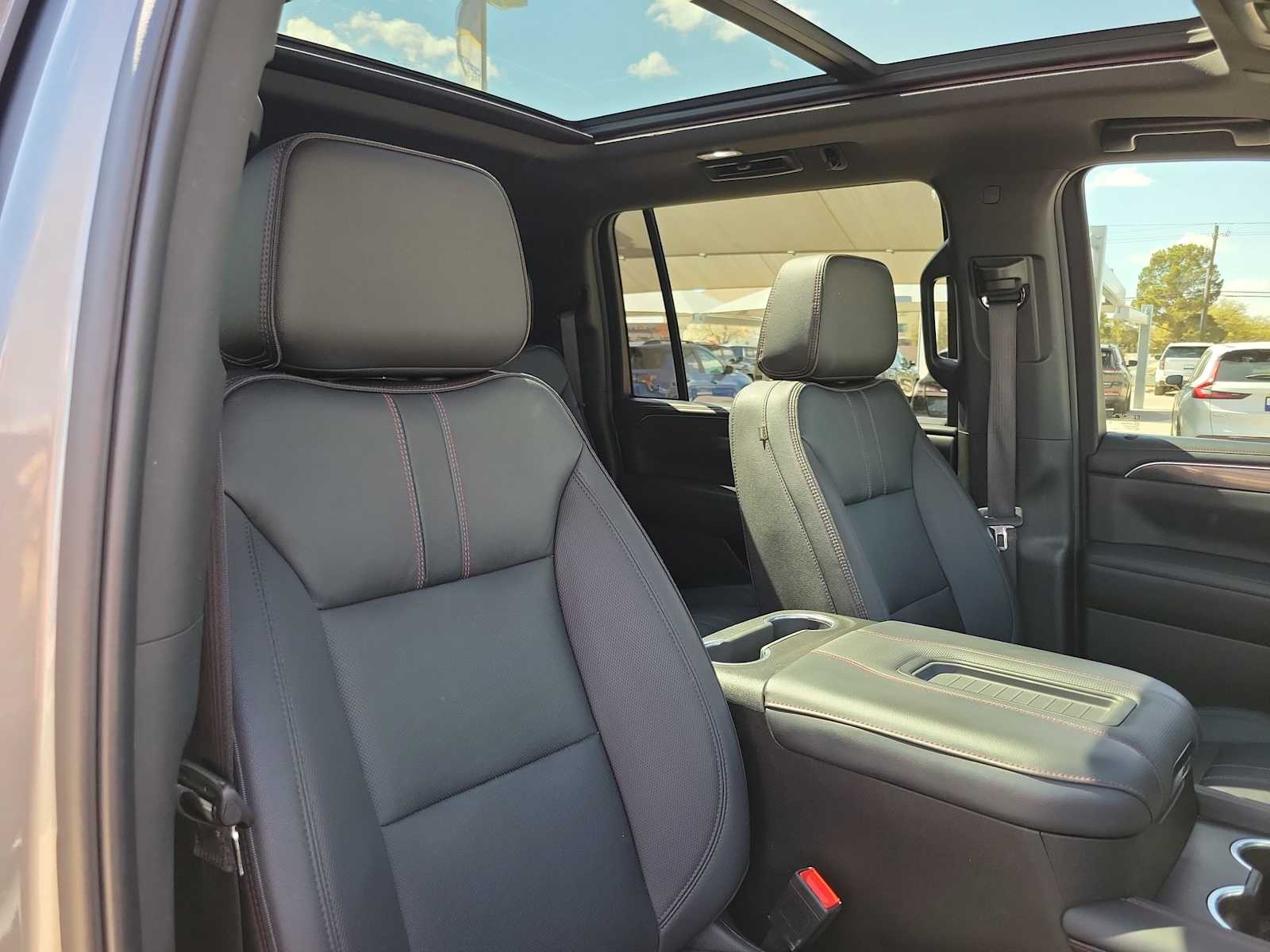 Thumbnail: 2023 Chevrolet Suburban - 10