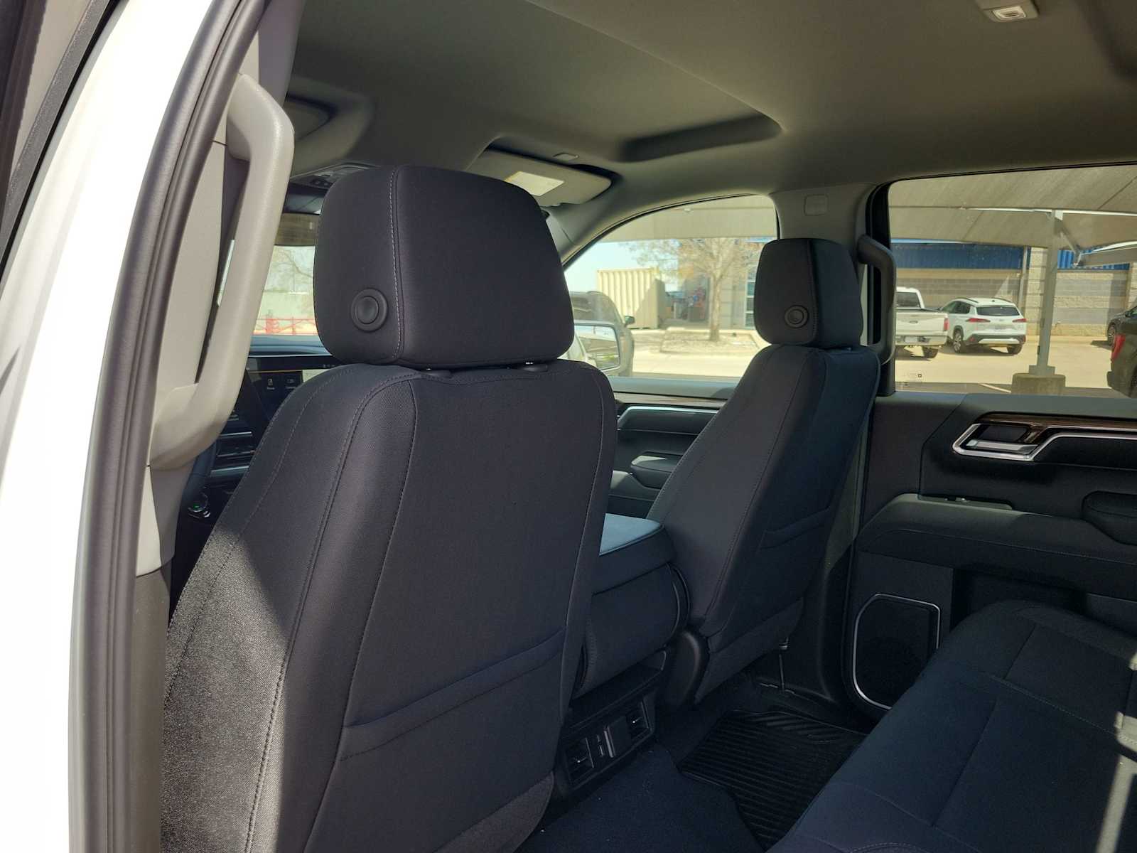 Thumbnail: 2026 Chevrolet Silverado 1500 - 16