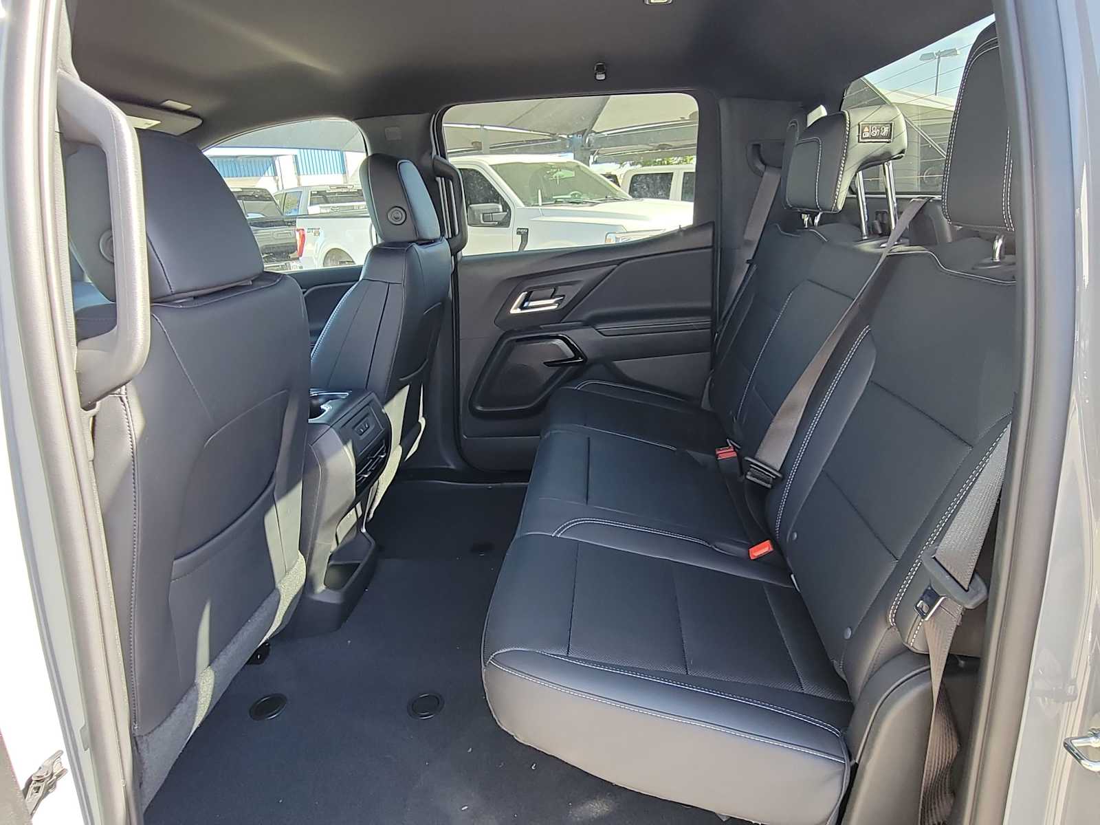 Thumbnail: 2025 Chevrolet Silverado EV - 12