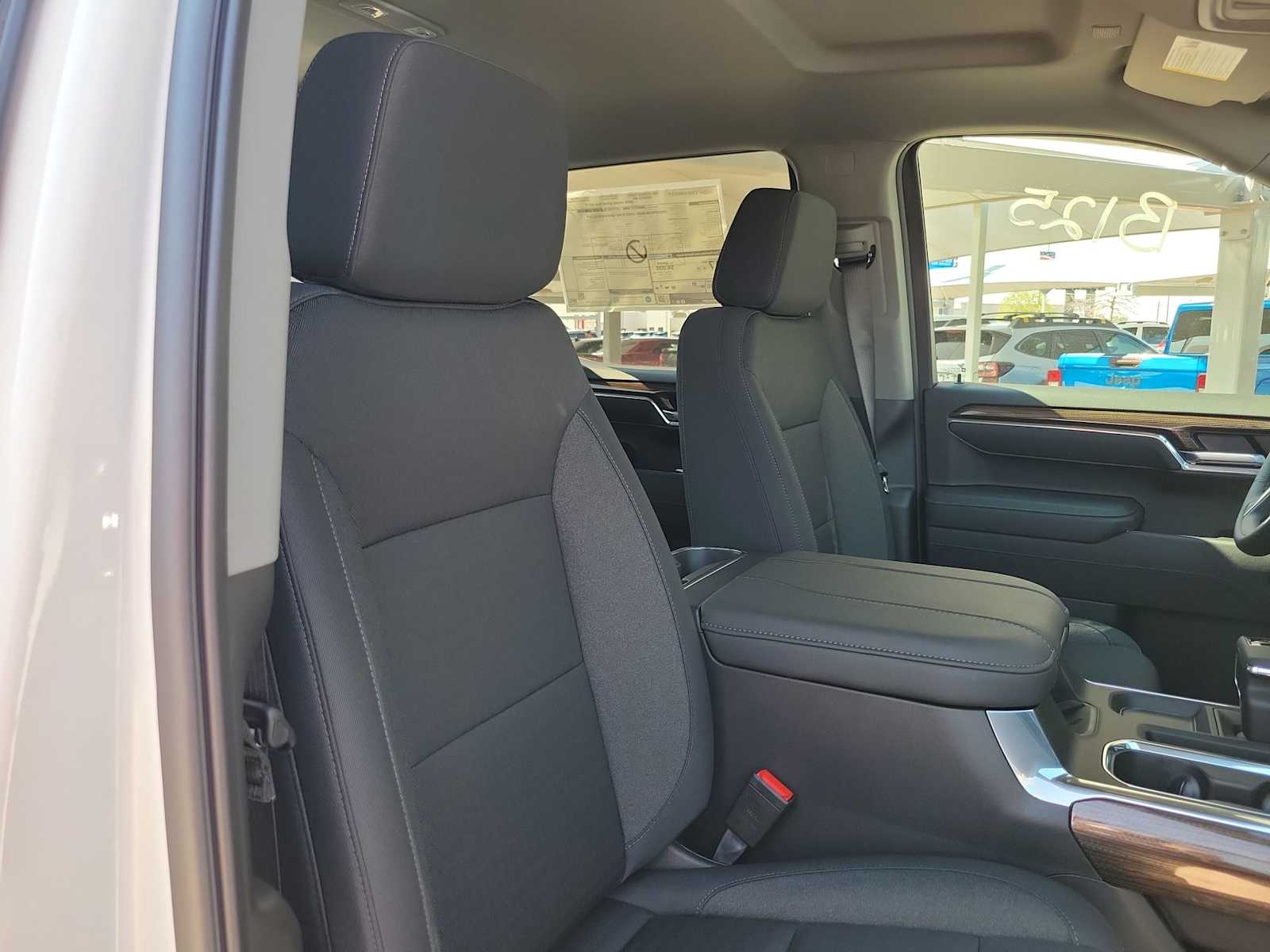 Thumbnail: 2026 Chevrolet Silverado 1500 - 14