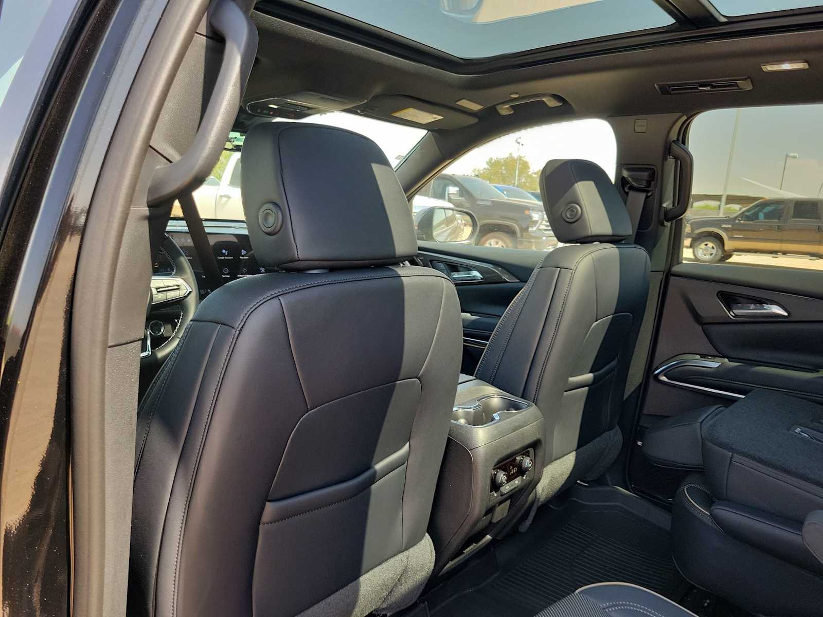 Thumbnail: 2026 Chevrolet Traverse - 16