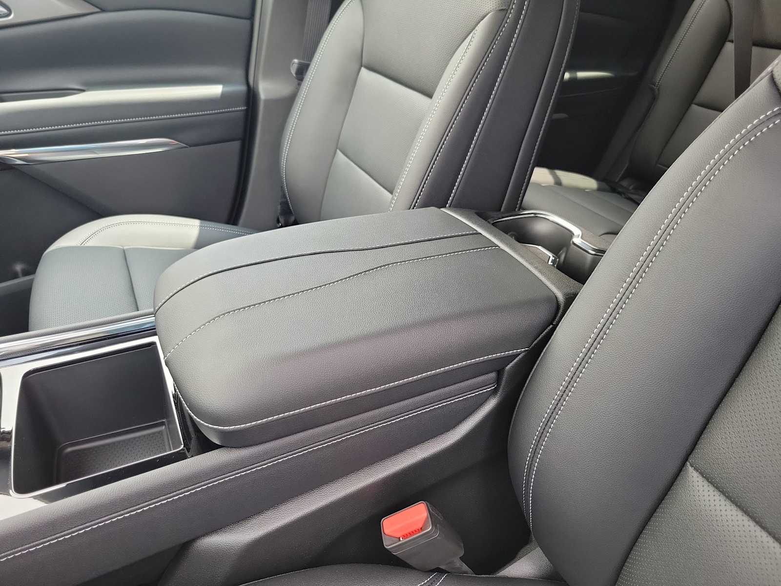 2025 Chevrolet Traverse LT 16