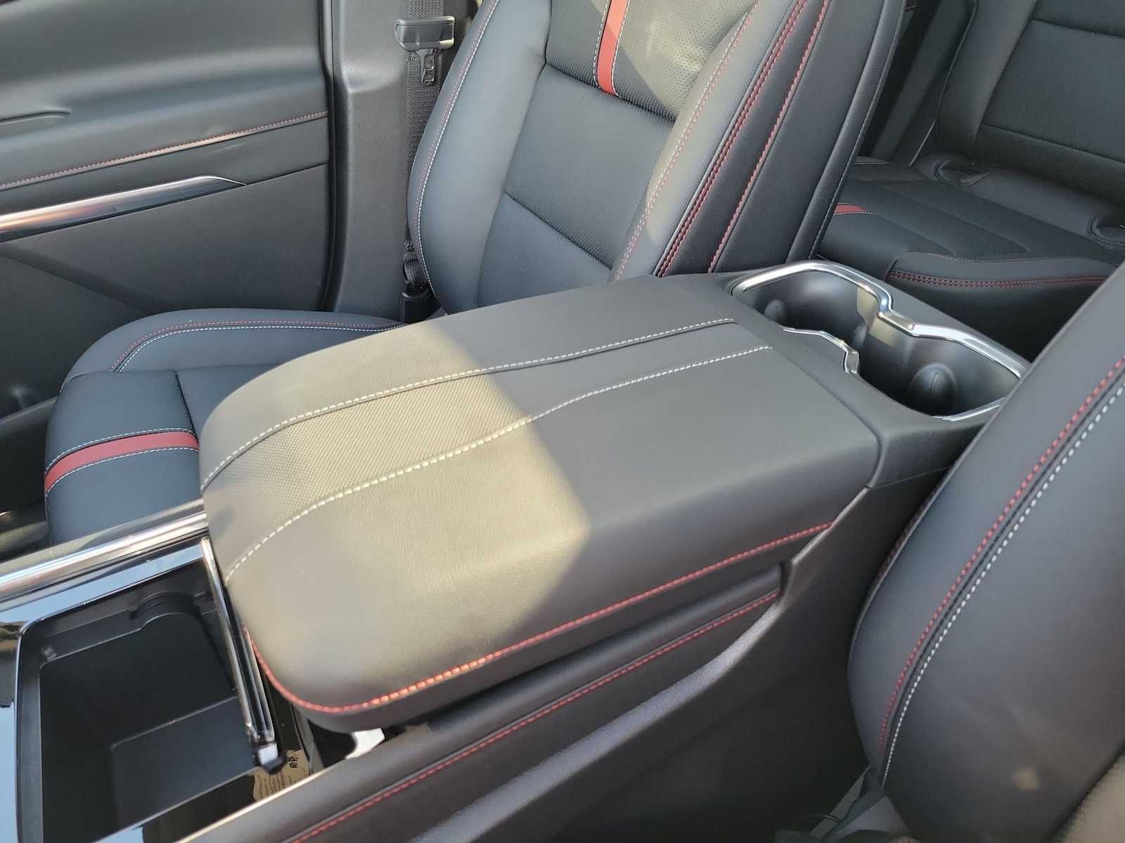 Thumbnail: 2026 Chevrolet Traverse - 16