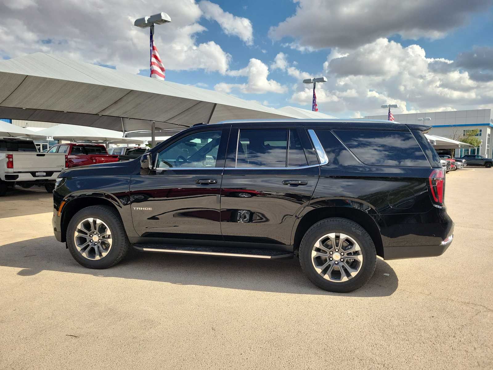 Thumbnail: 2026 Chevrolet Tahoe - 3