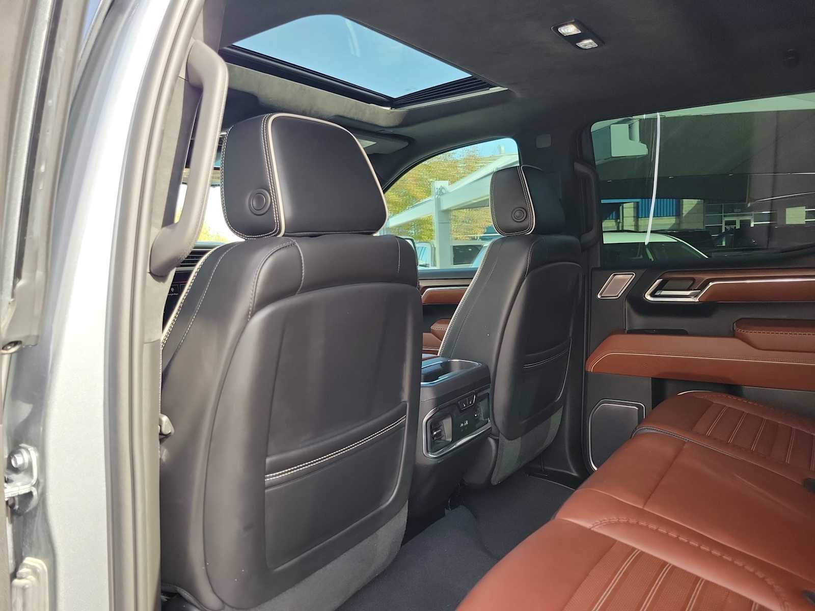 Thumbnail: 2023 GMC Sierra 1500 - 12